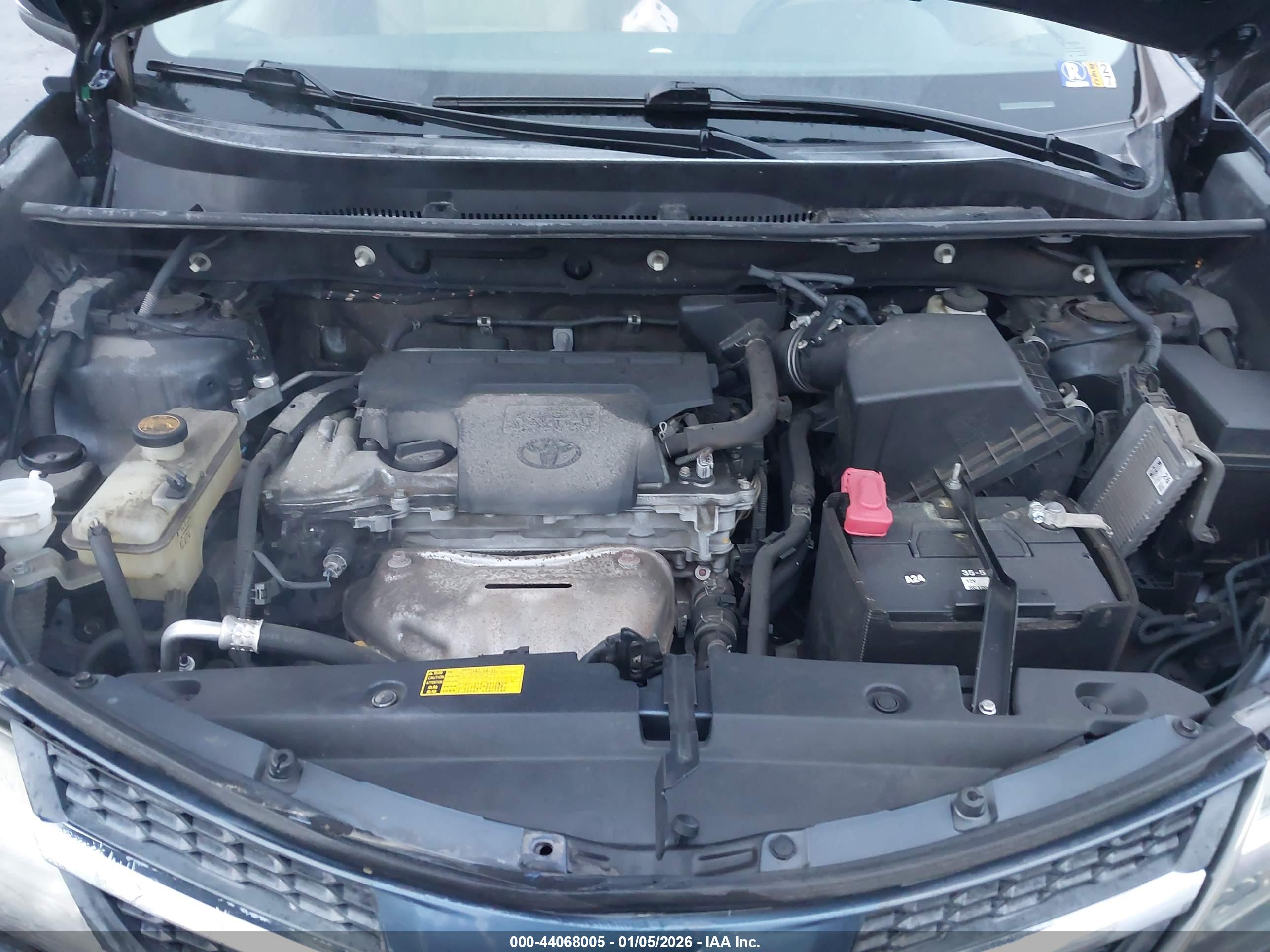 TOYOTA RAV4 image 10