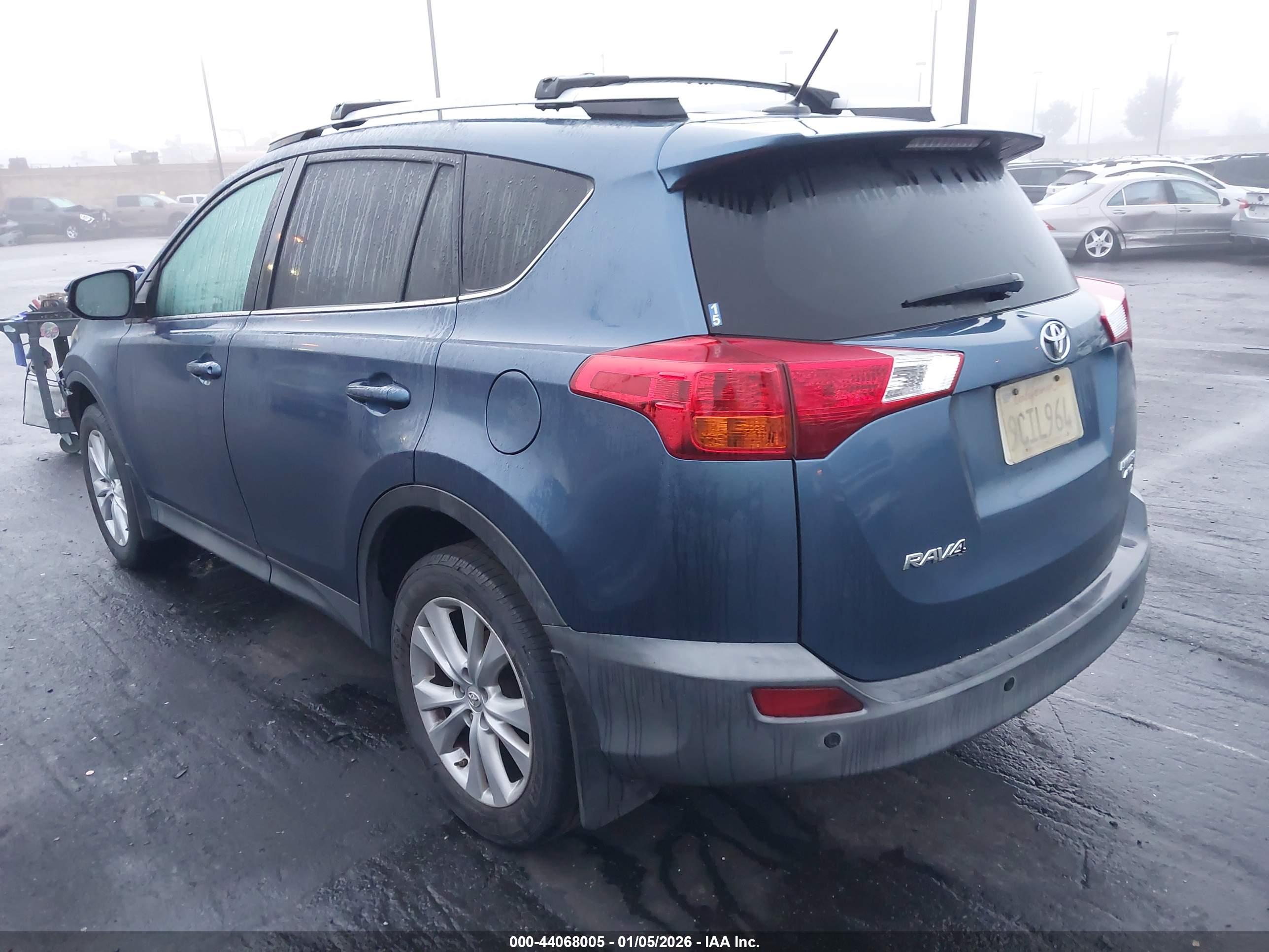 TOYOTA RAV4 image 3