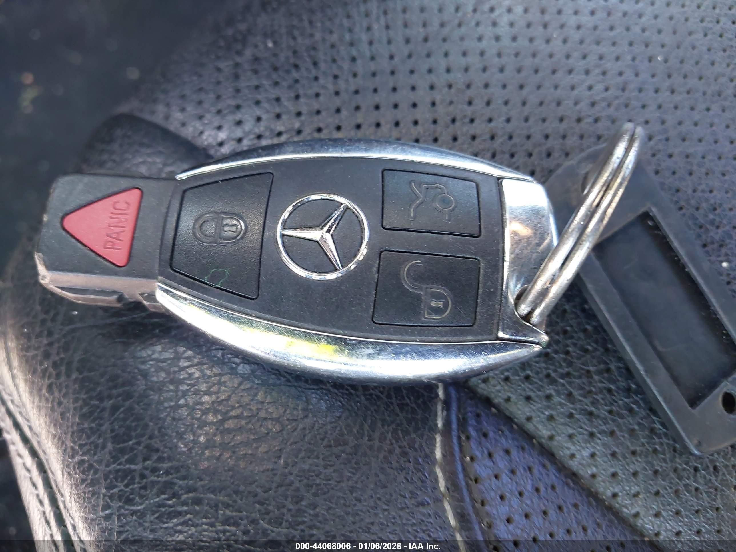 MERCEDES-BENZ E image 11