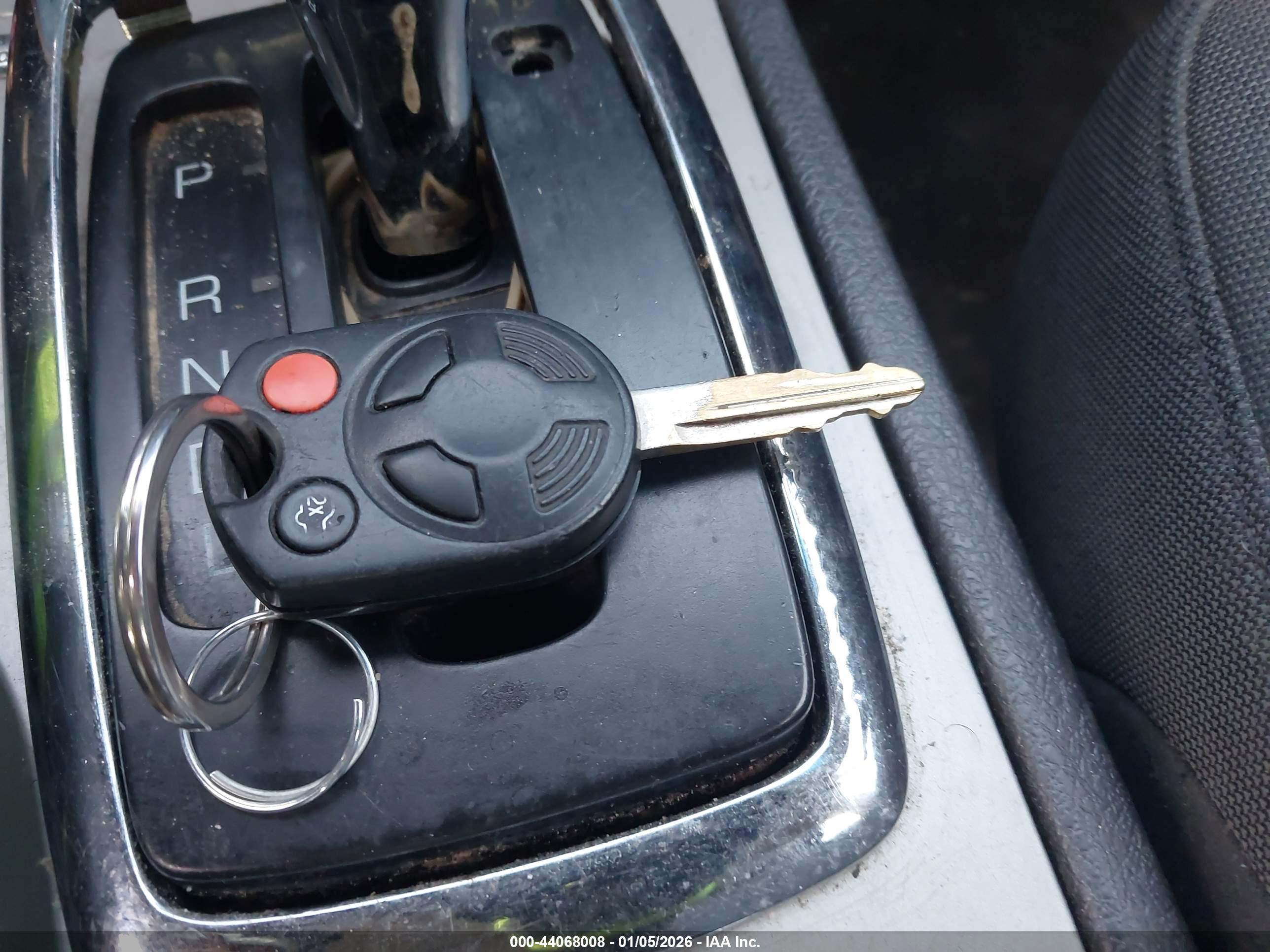 FORD FUSION image 11