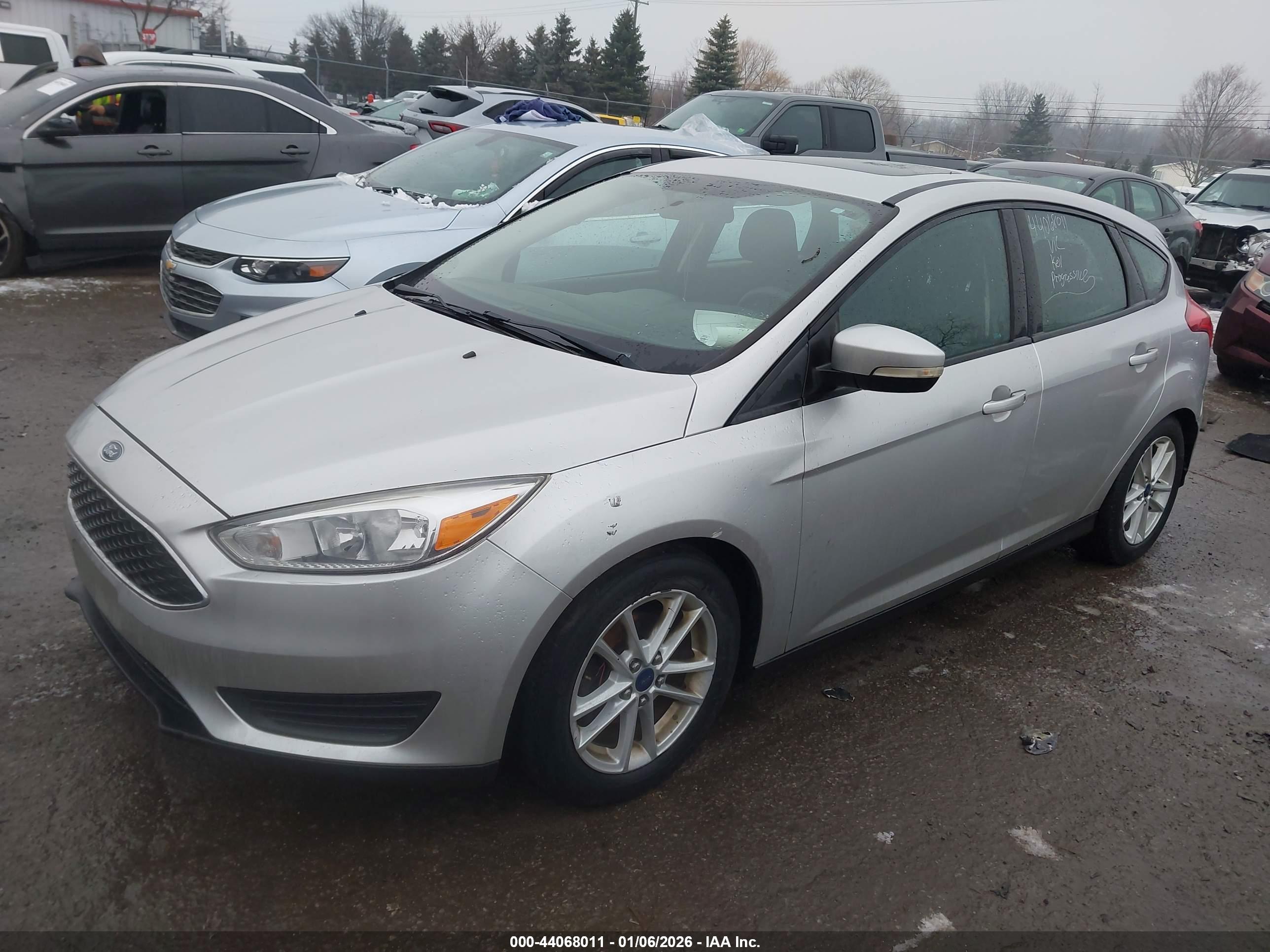 FORD FOCUS image 2