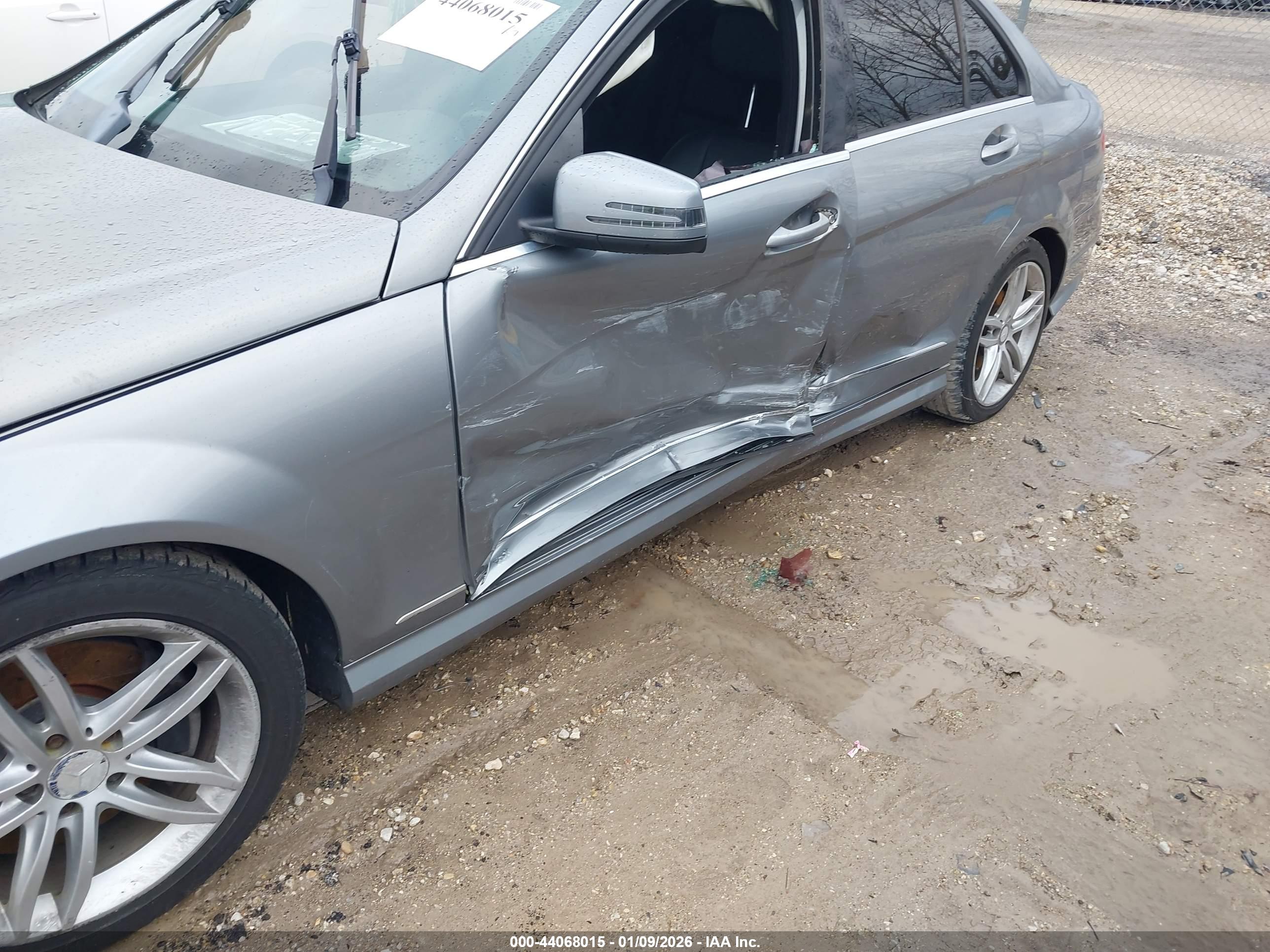 MERCEDES-BENZ C image 6