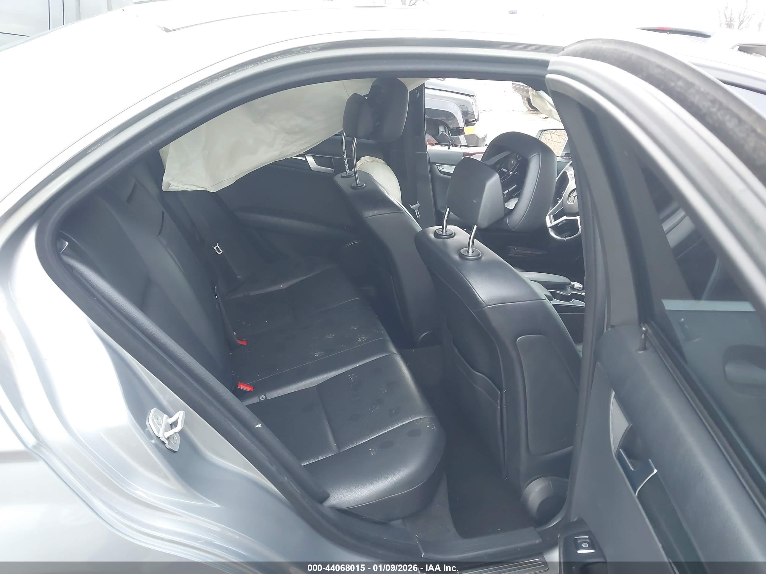 MERCEDES-BENZ C image 8