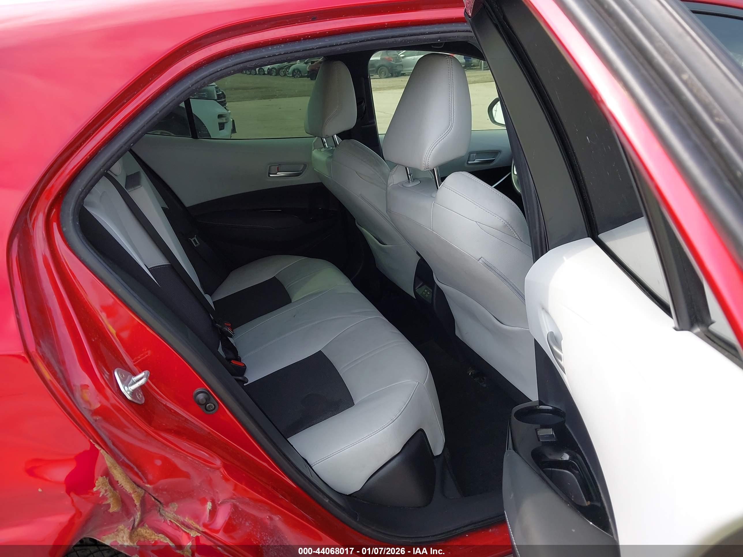 TOYOTA COROLLA image 8