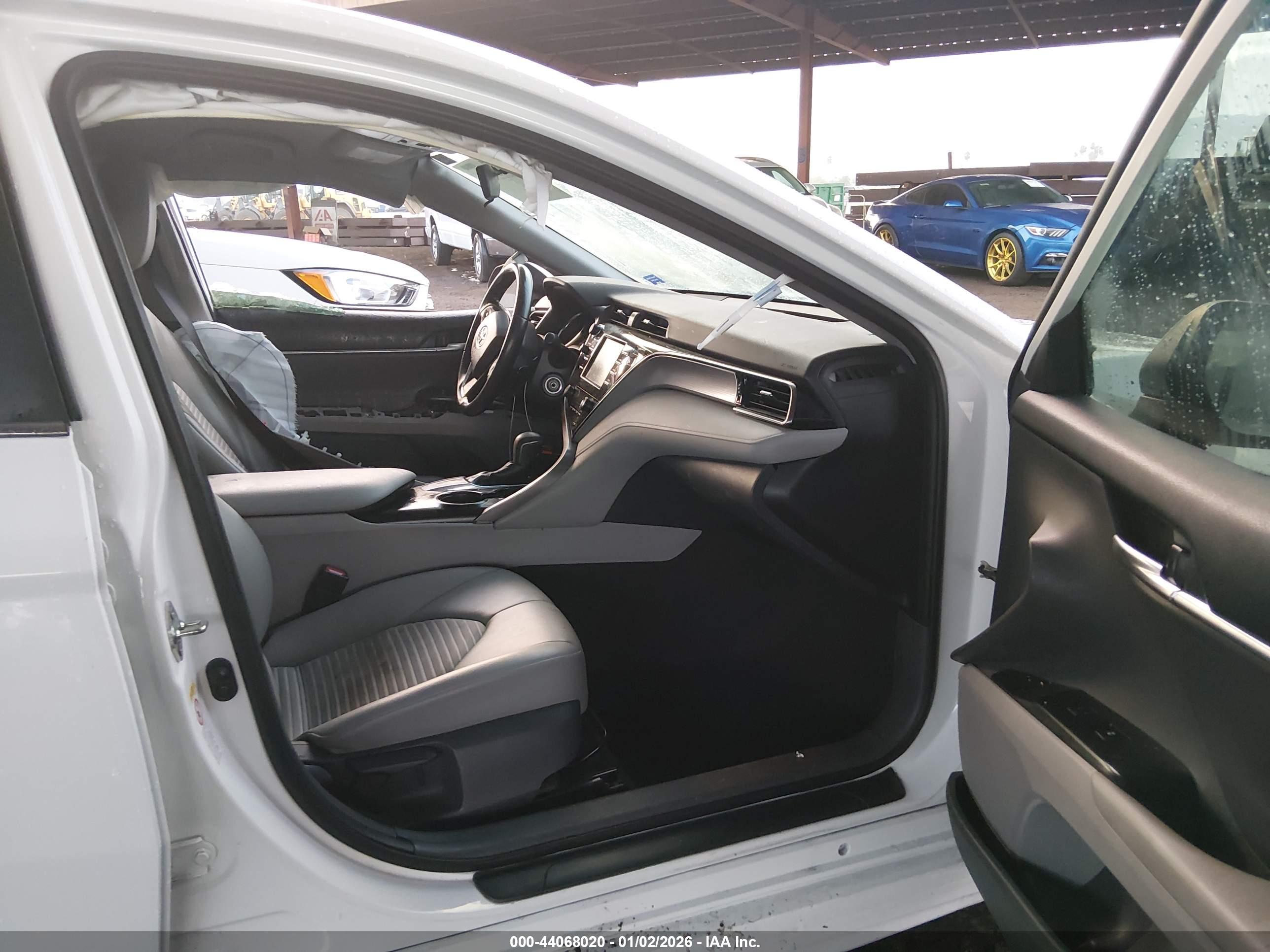 TOYOTA CAMRY image 5