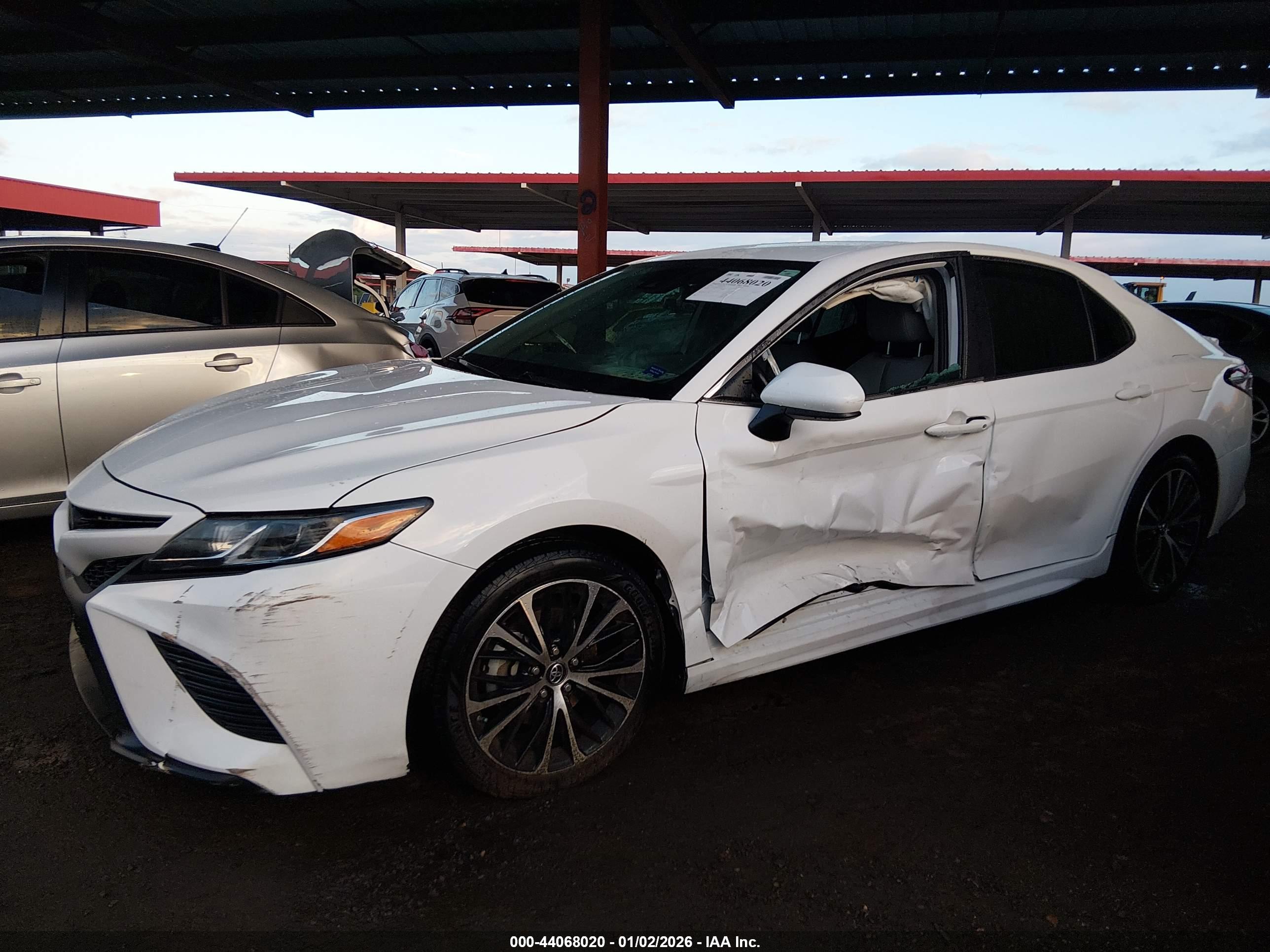 TOYOTA CAMRY image 6
