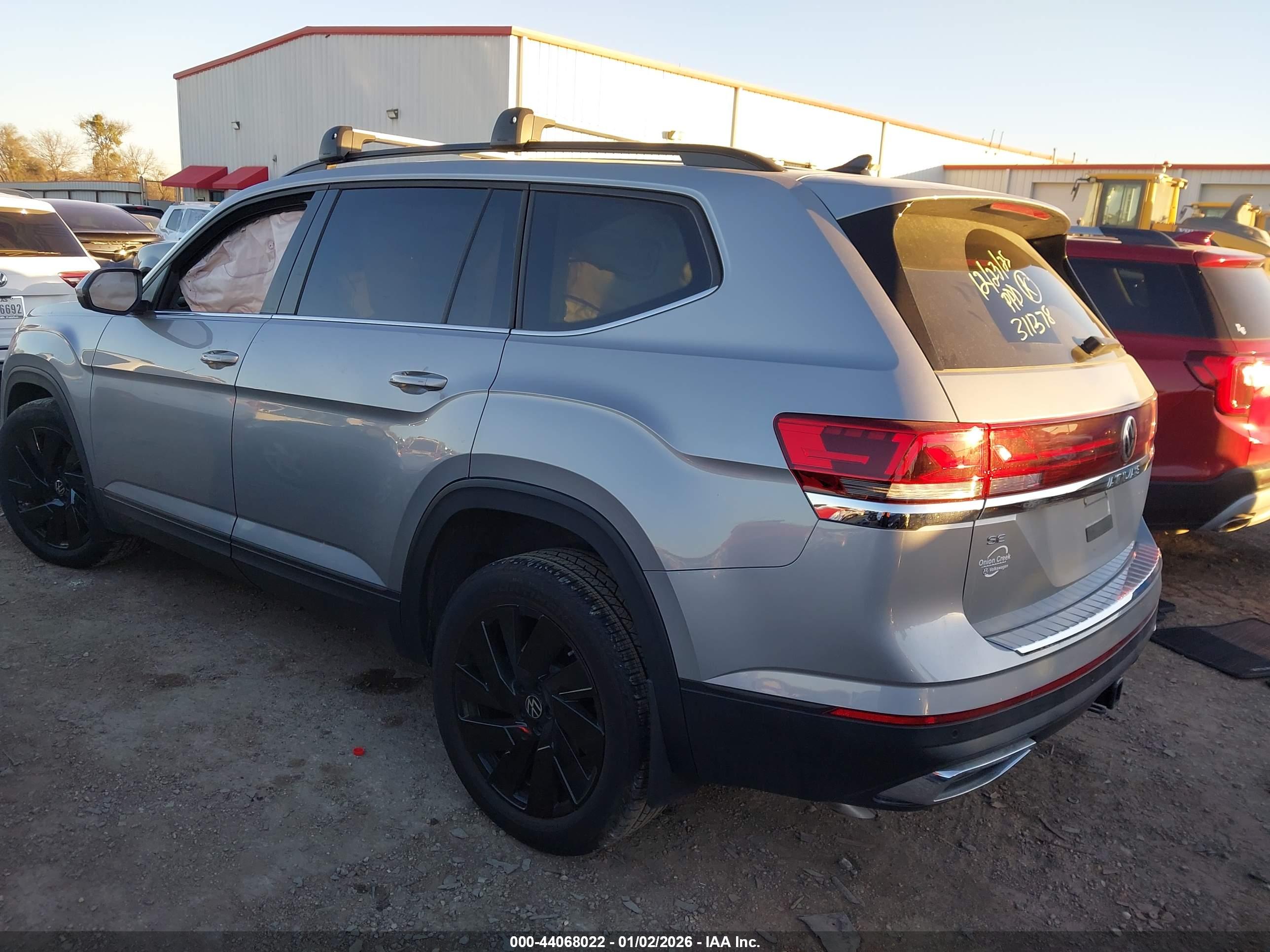VOLKSWAGEN ATLAS image 3