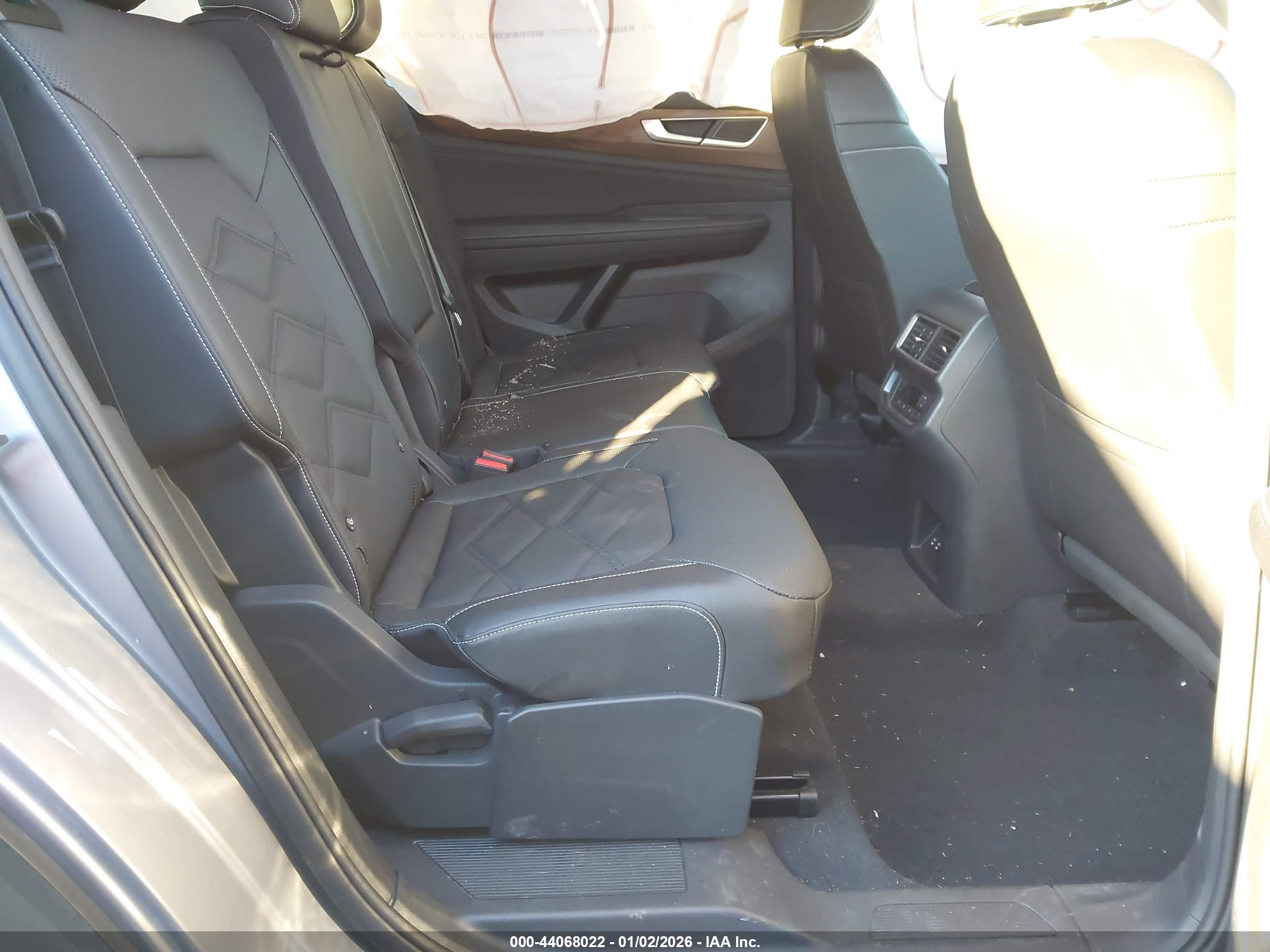 VOLKSWAGEN ATLAS image 8