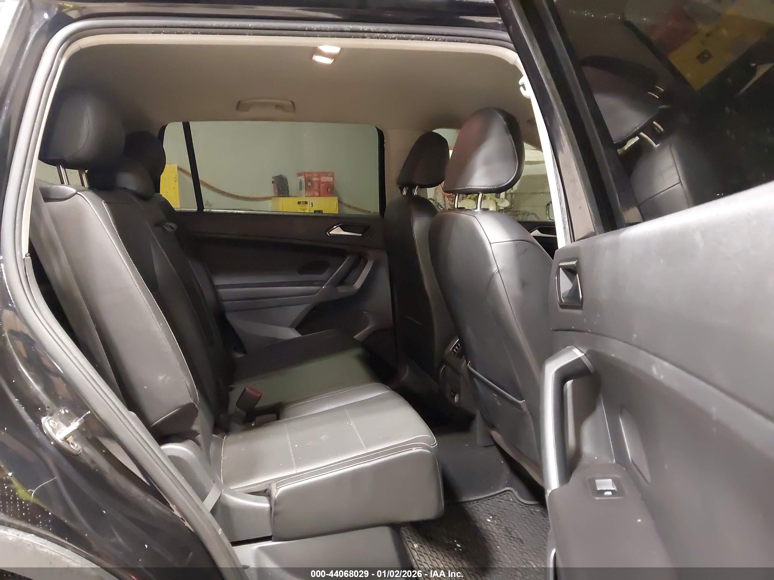 VOLKSWAGEN TIGUAN image 8