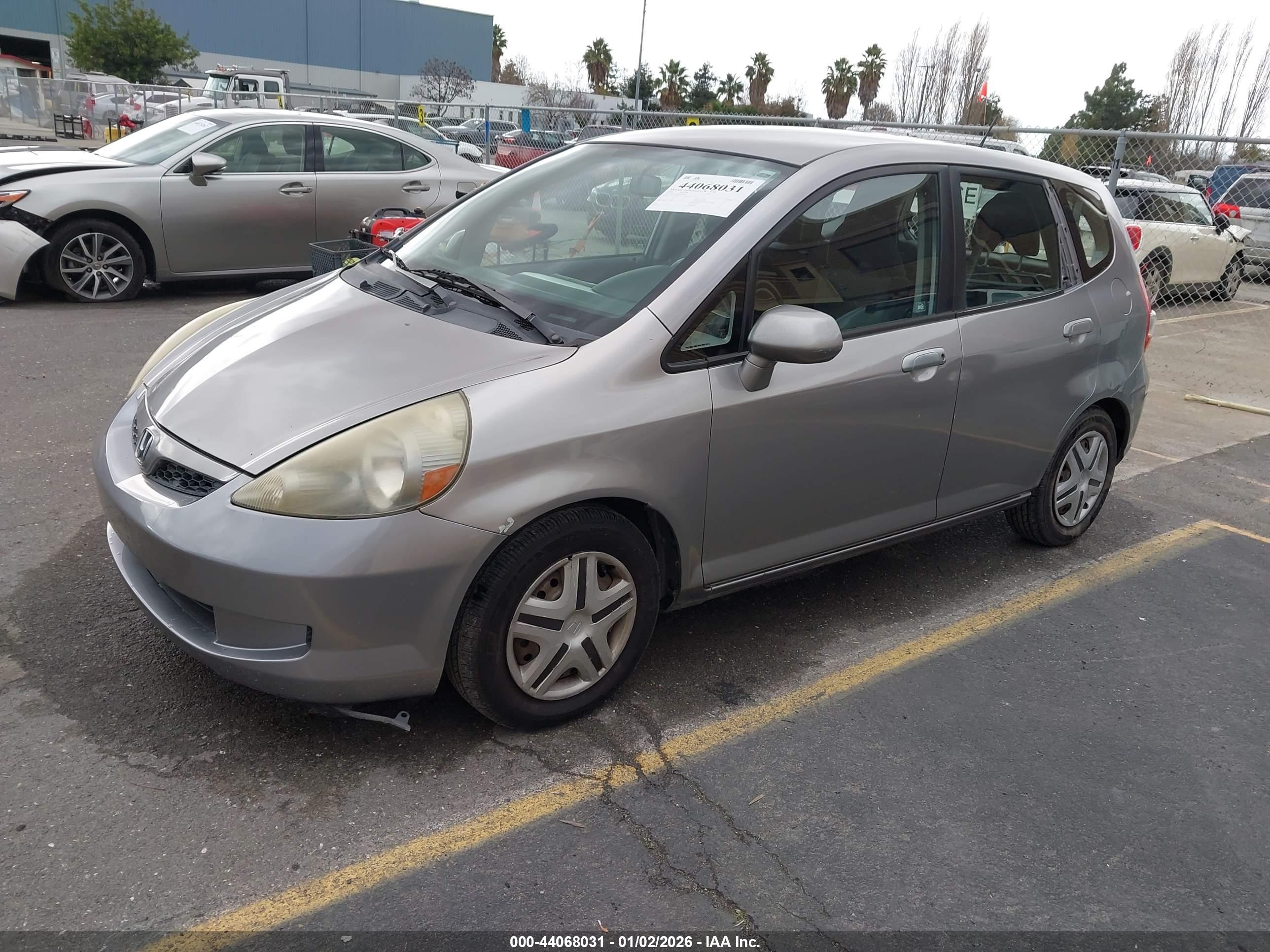 HONDA FIT image 2