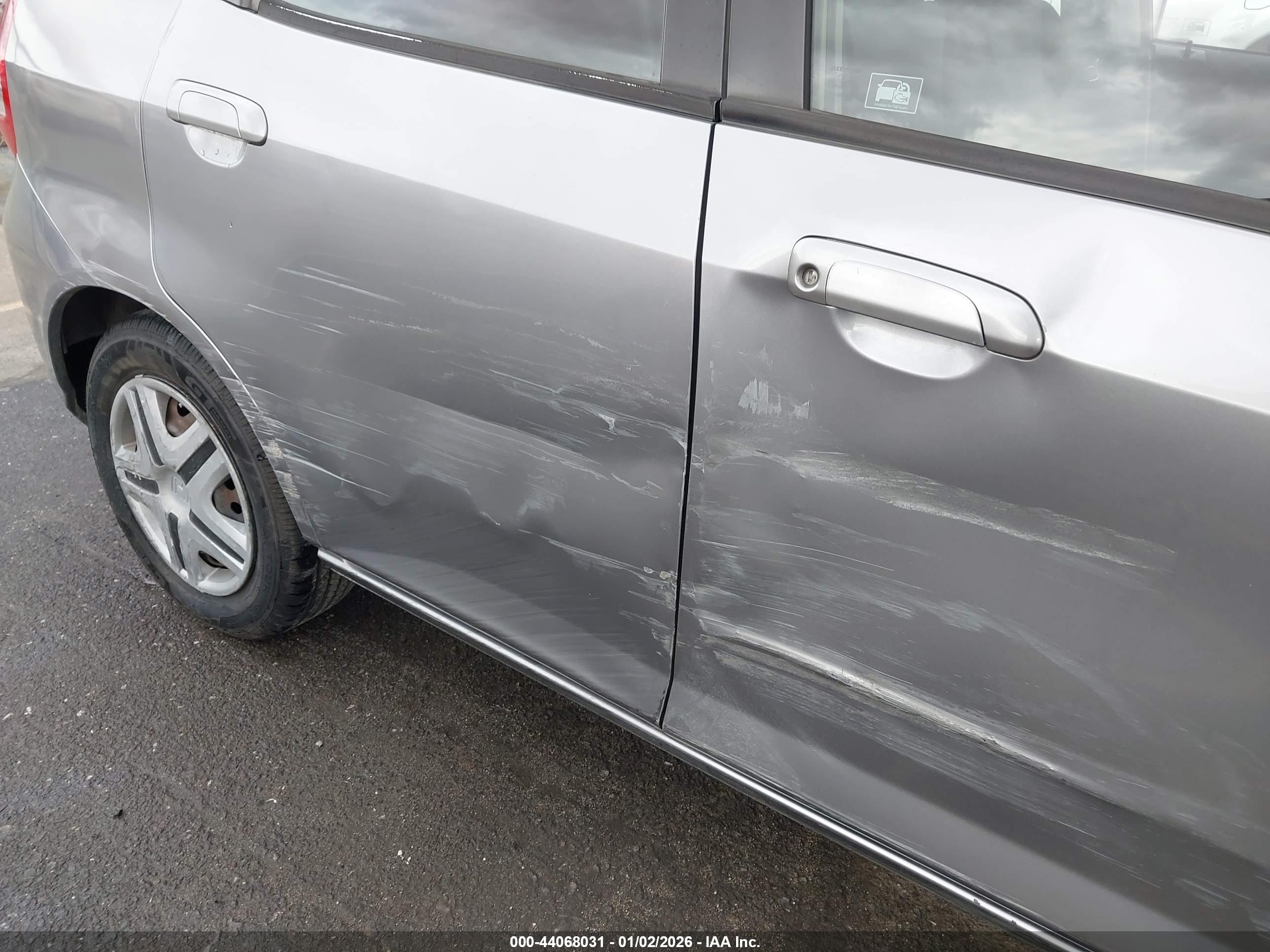 HONDA FIT image 6
