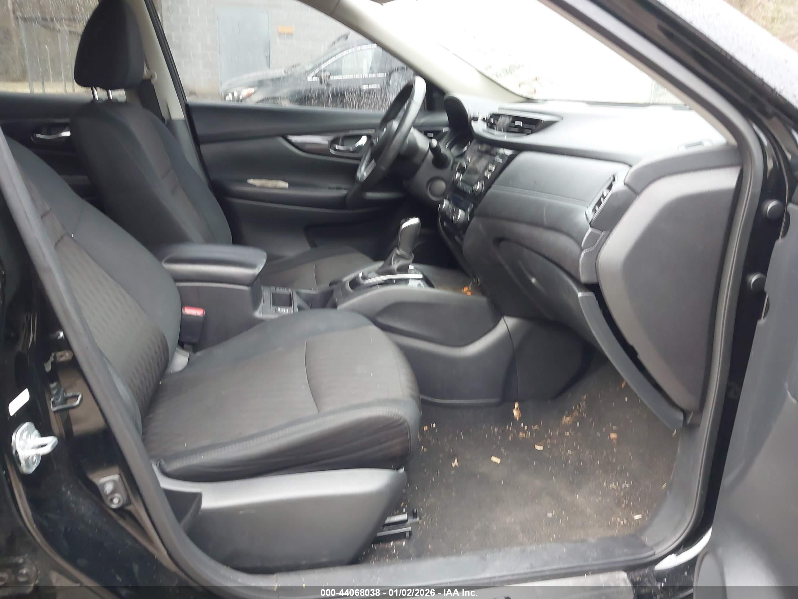 NISSAN ROGUE image 5