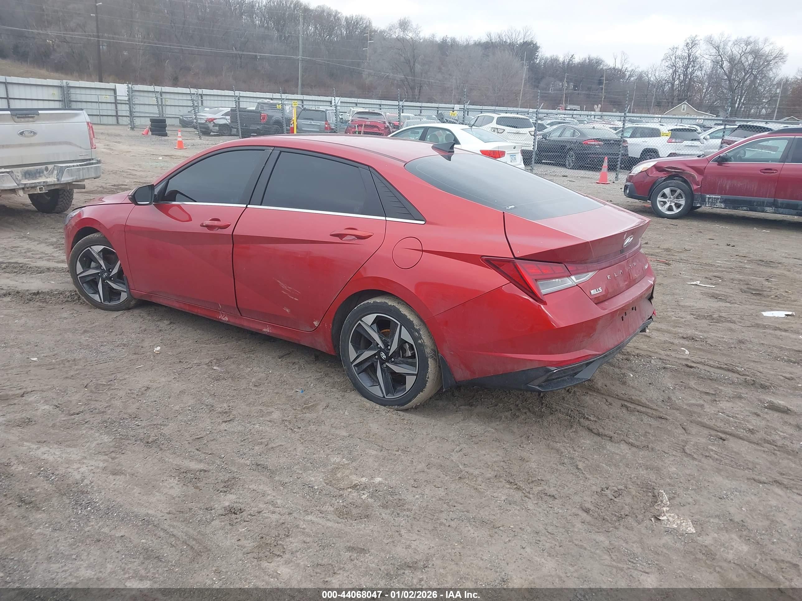 HYUNDAI ELANTRA image 3