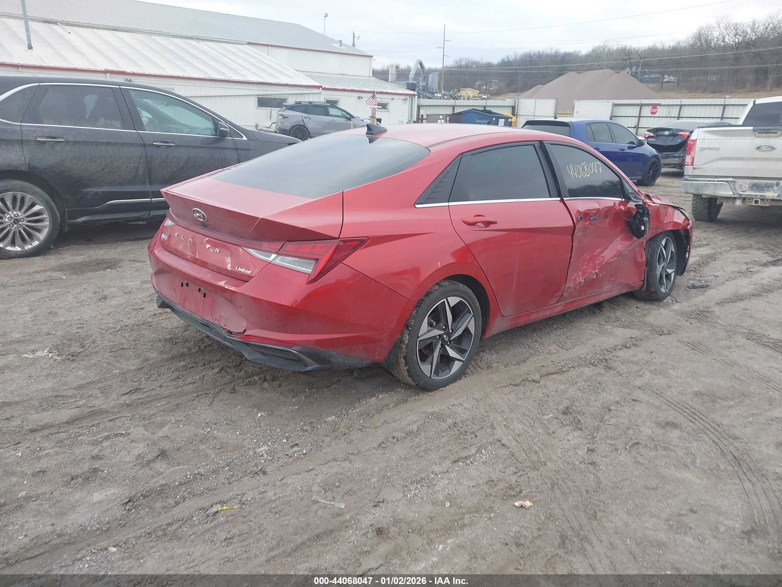 HYUNDAI ELANTRA image 4