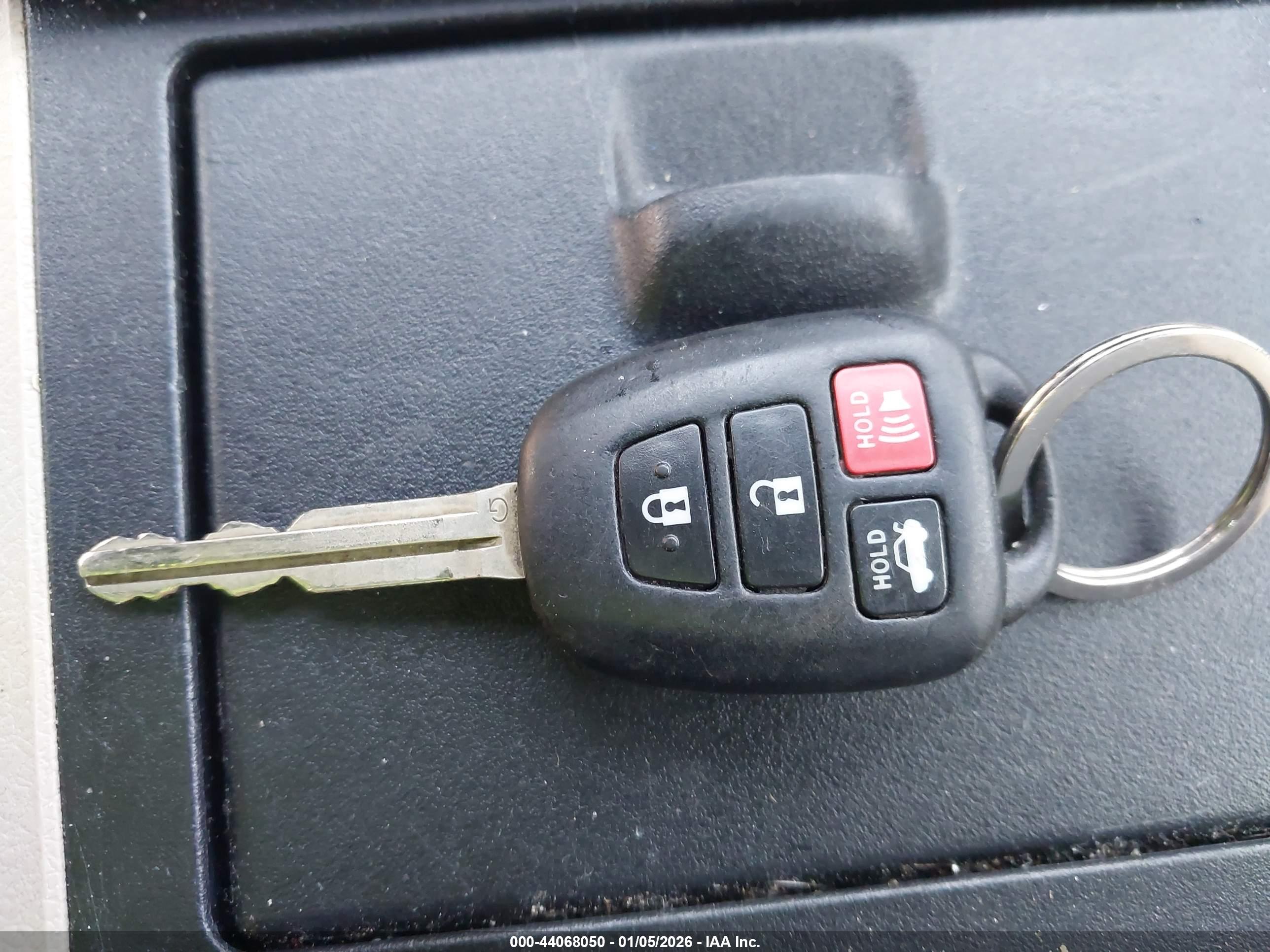 TOYOTA CAMRY image 11