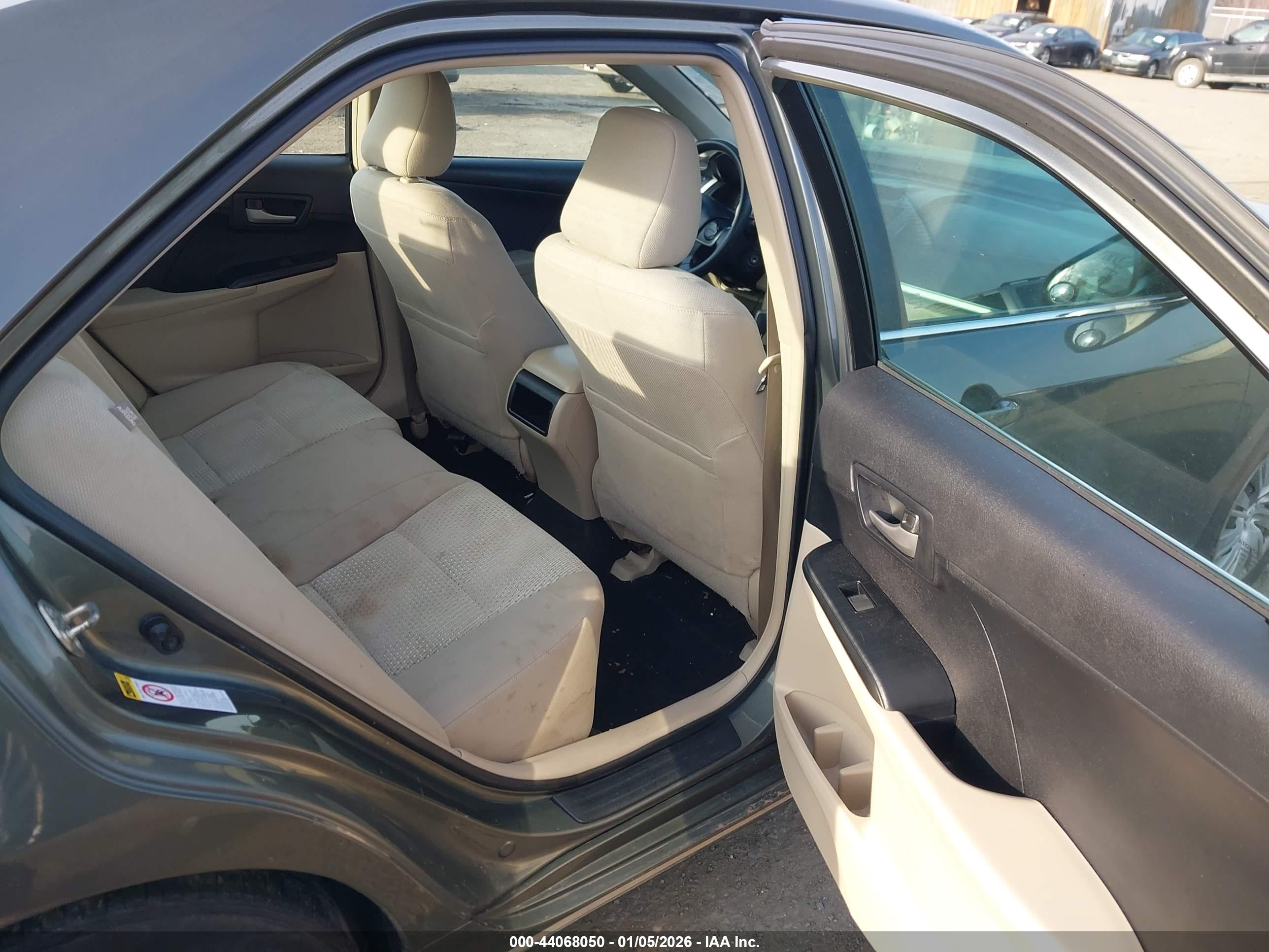 TOYOTA CAMRY image 8