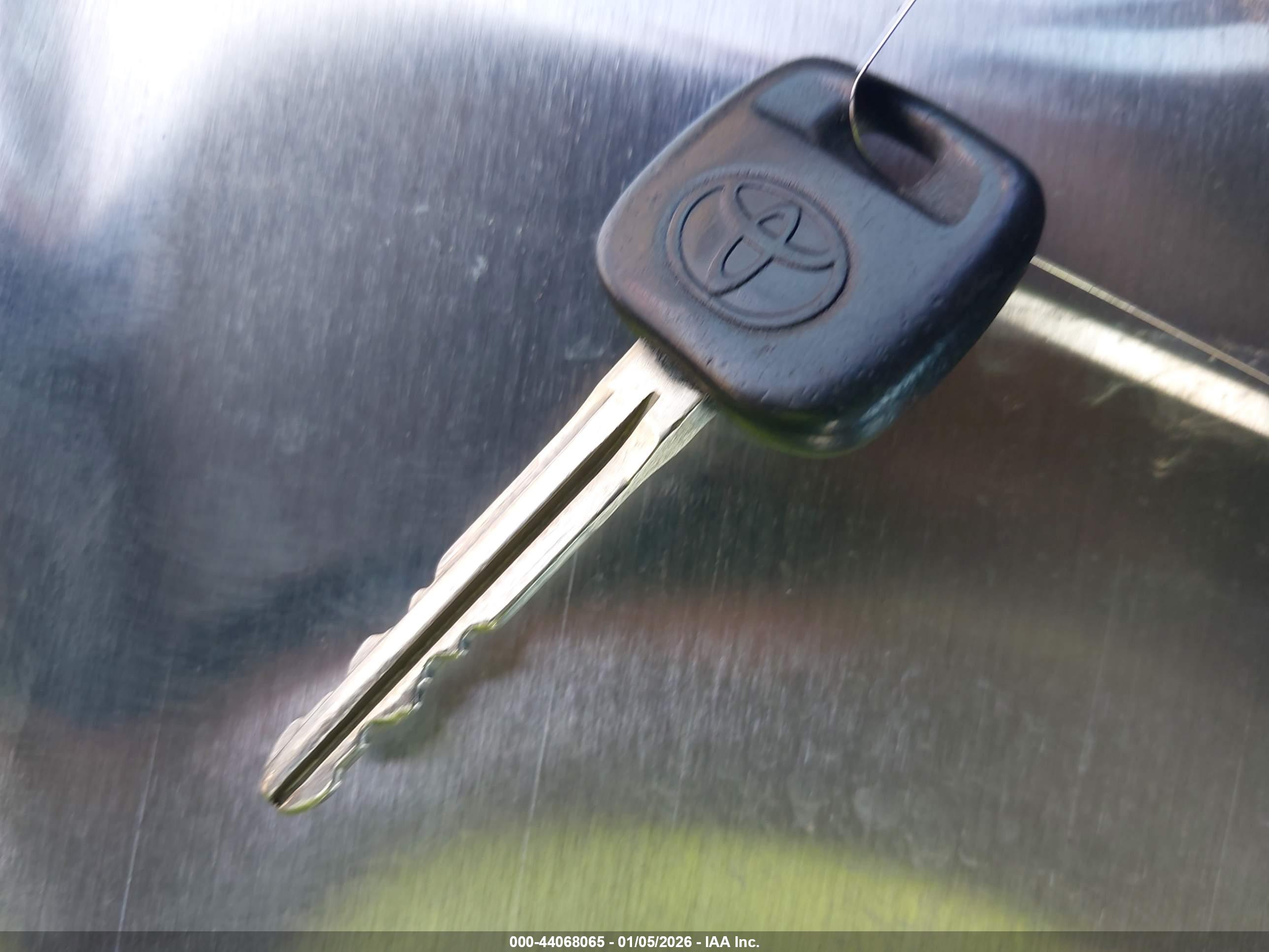 TOYOTA TACOMA image 11