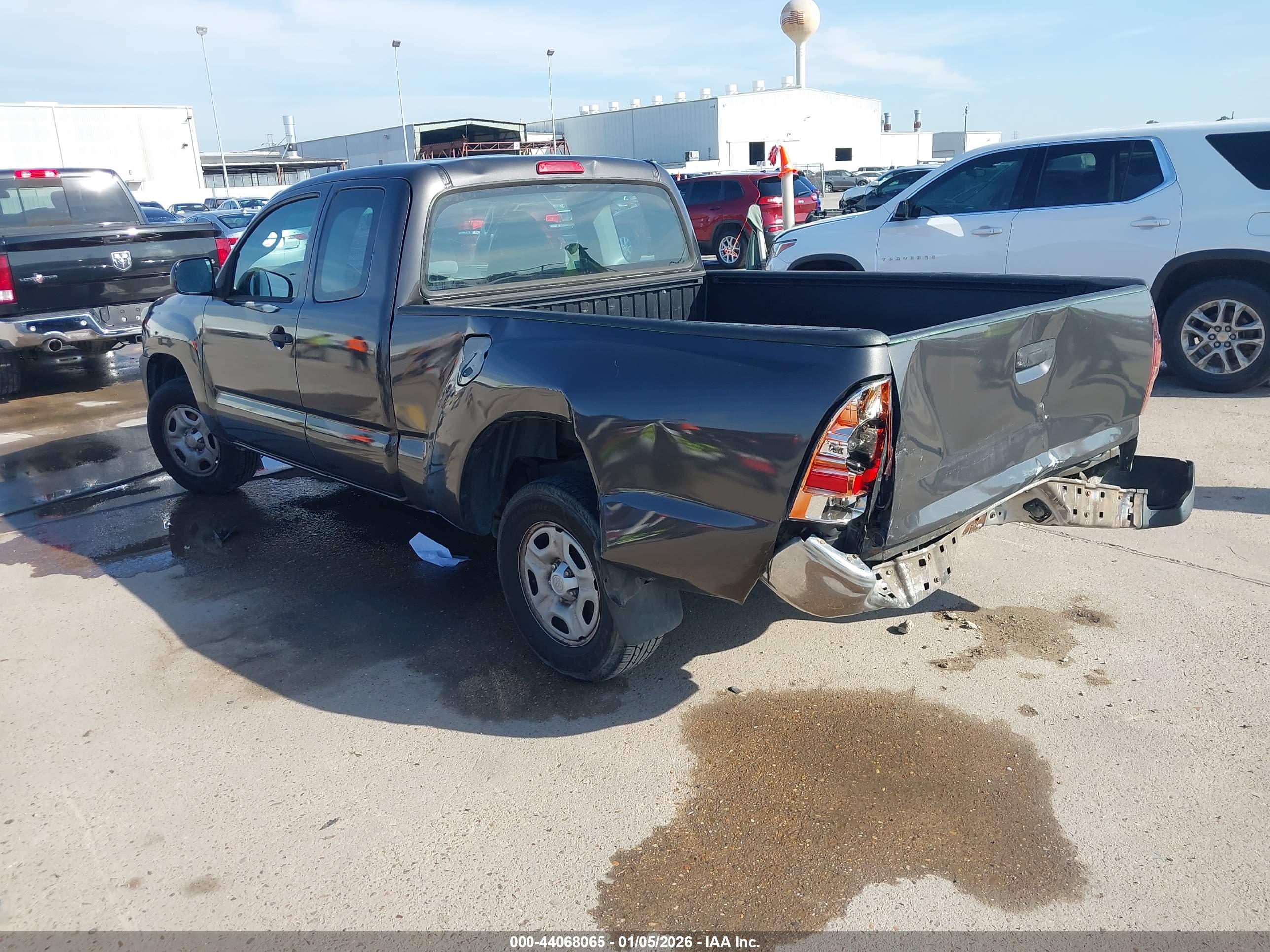 TOYOTA TACOMA image 3