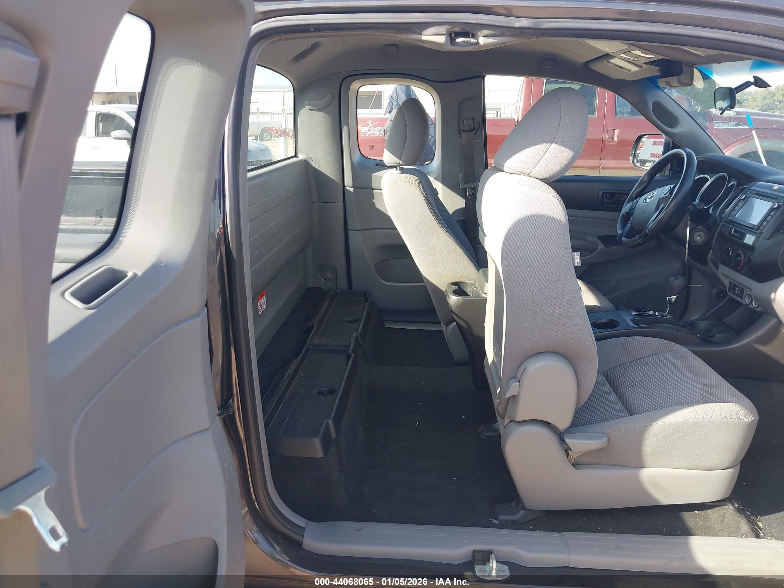 TOYOTA TACOMA image 8