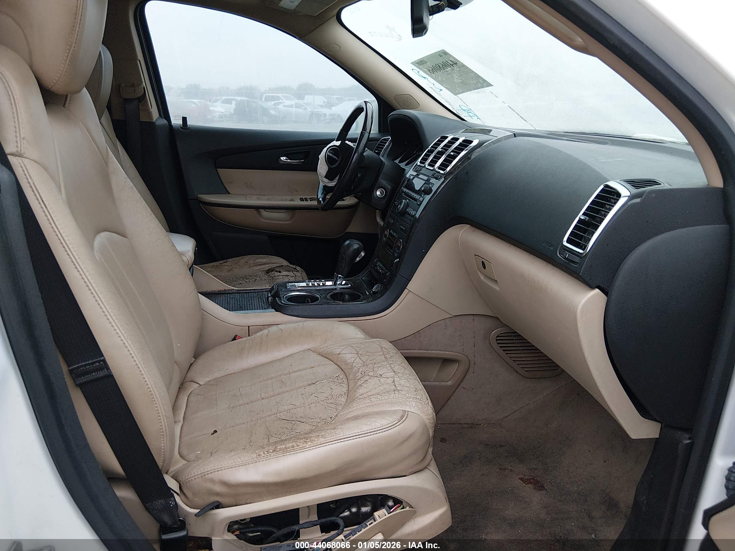 GMC ACADIA image 5