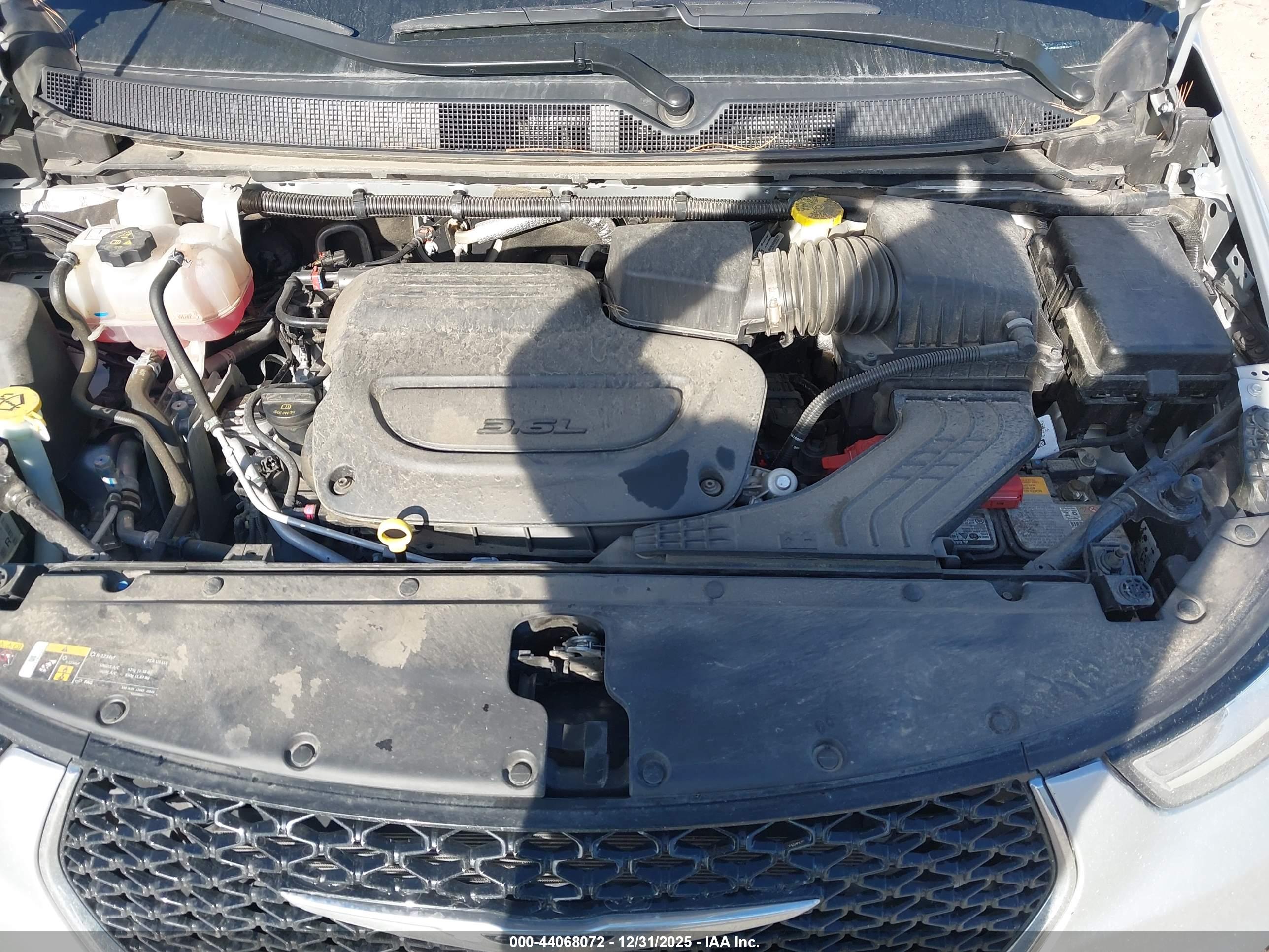 CHRYSLER PACIFICA image 10