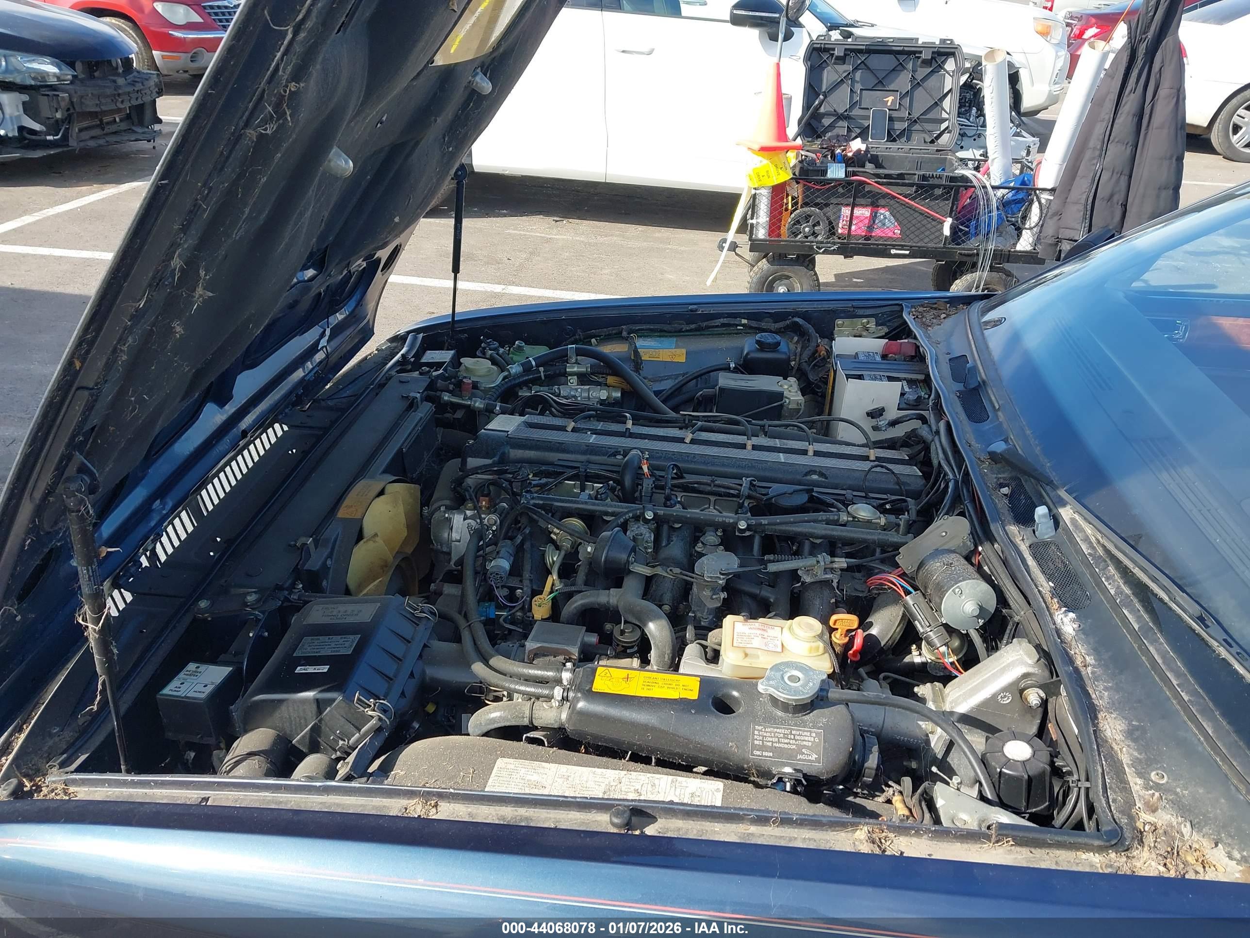 JAGUAR XJ6 image 10