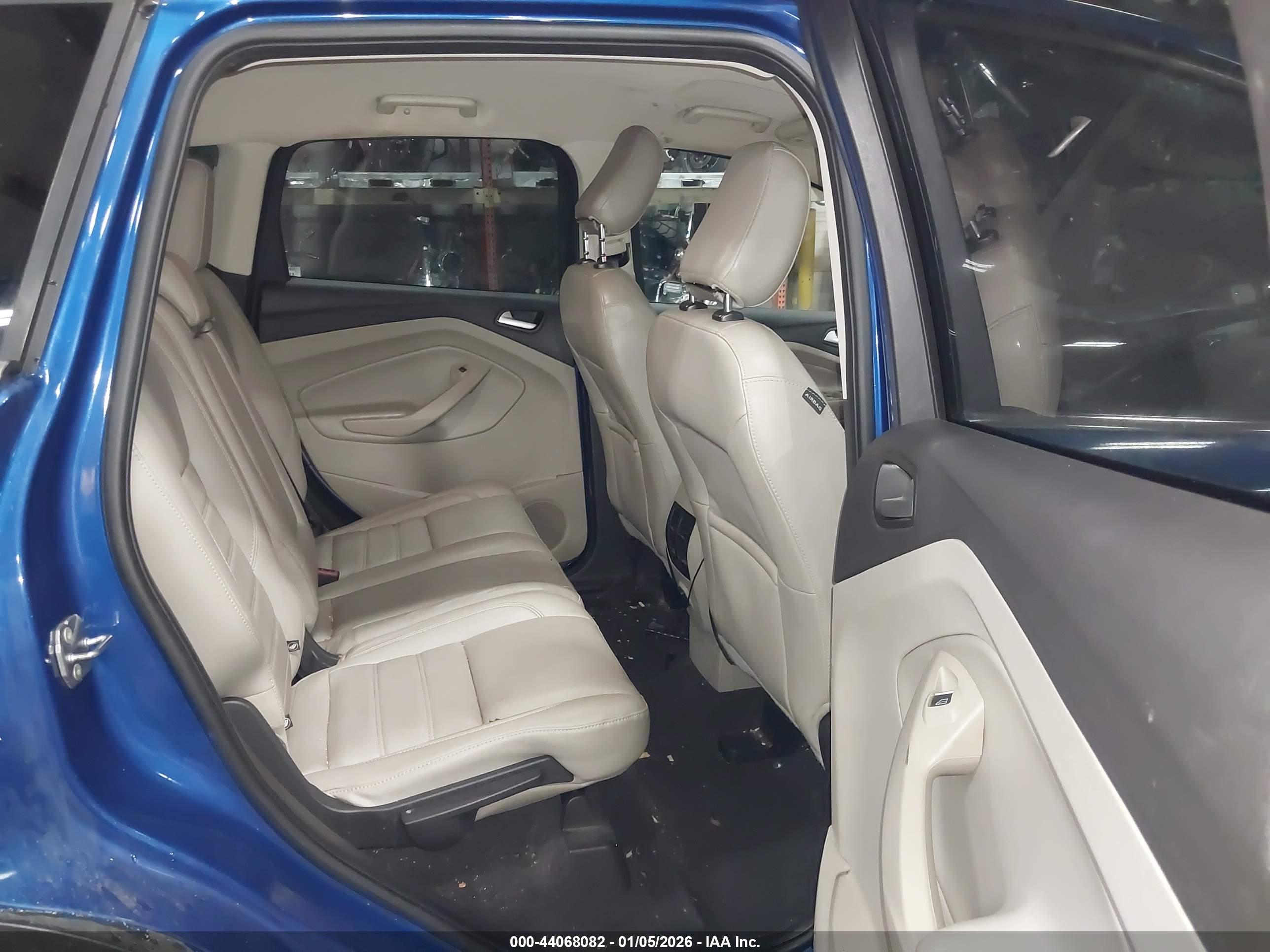 FORD ESCAPE image 8