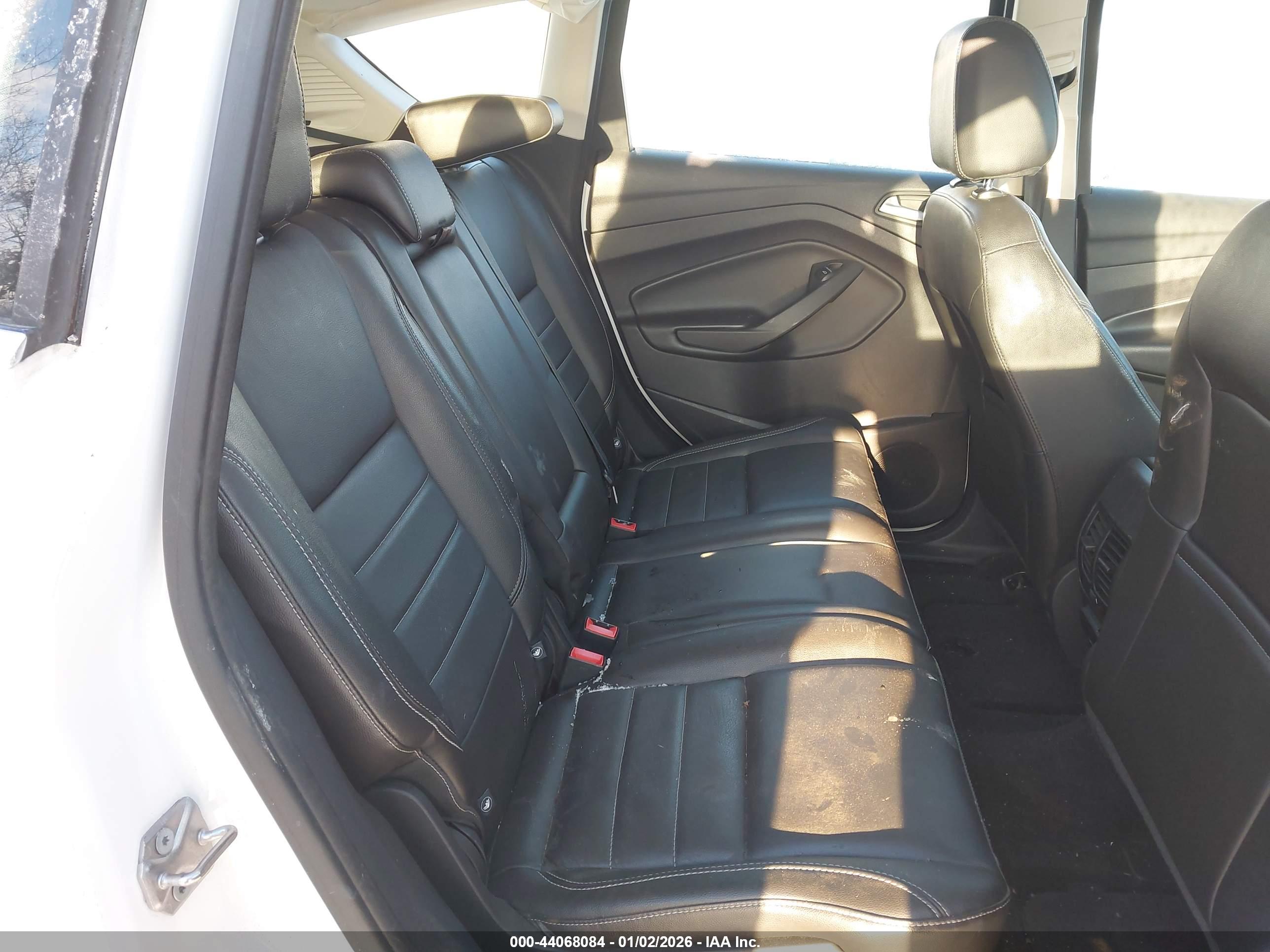 FORD C-MAX image 8