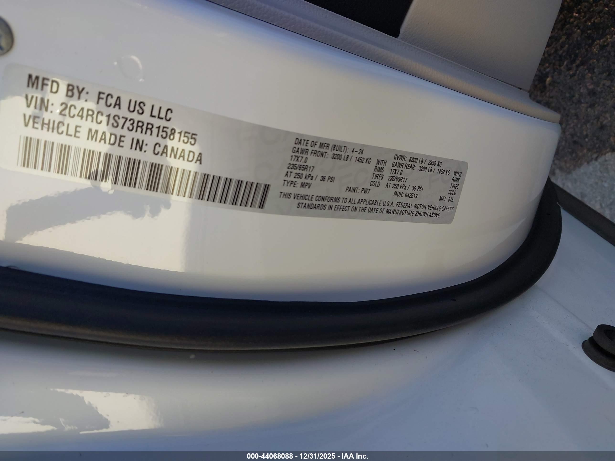 CHRYSLER PACIFICA image 9