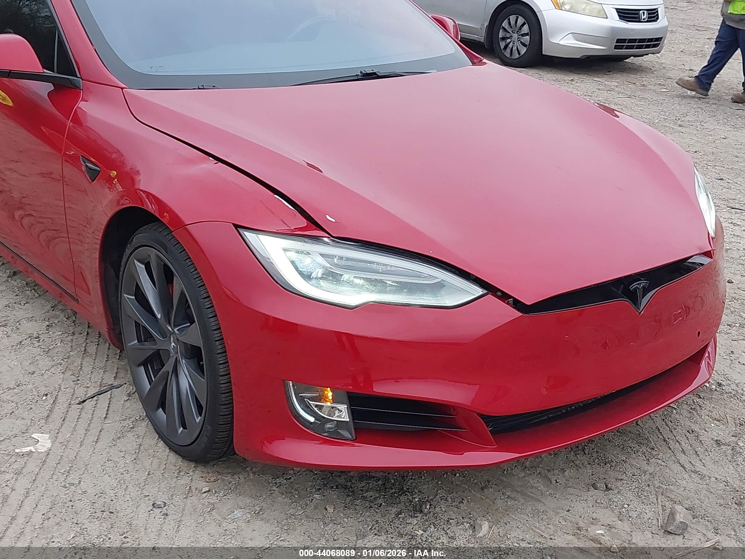 TESLA MODEL image 6