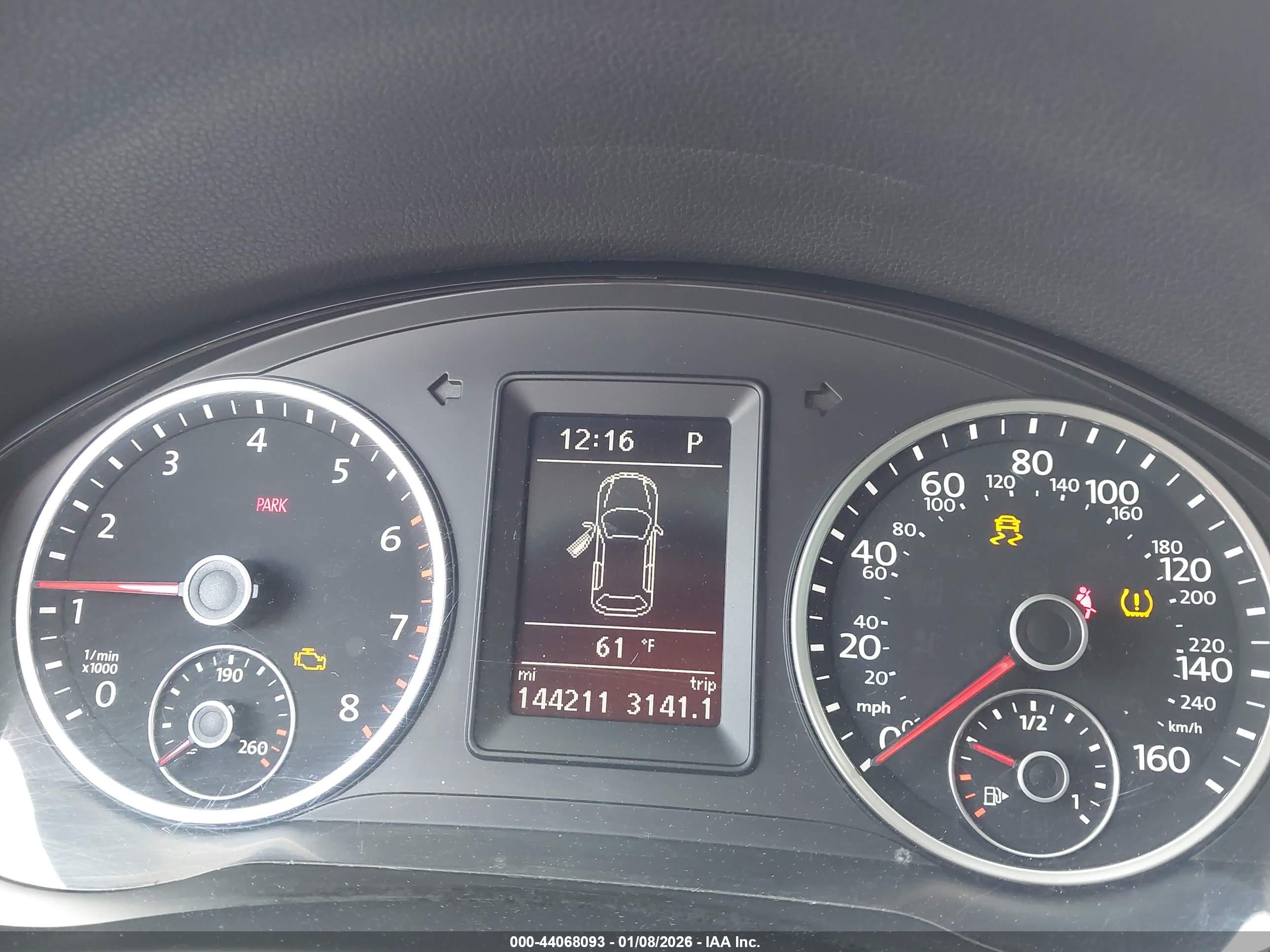 VOLKSWAGEN TIGUAN image 7