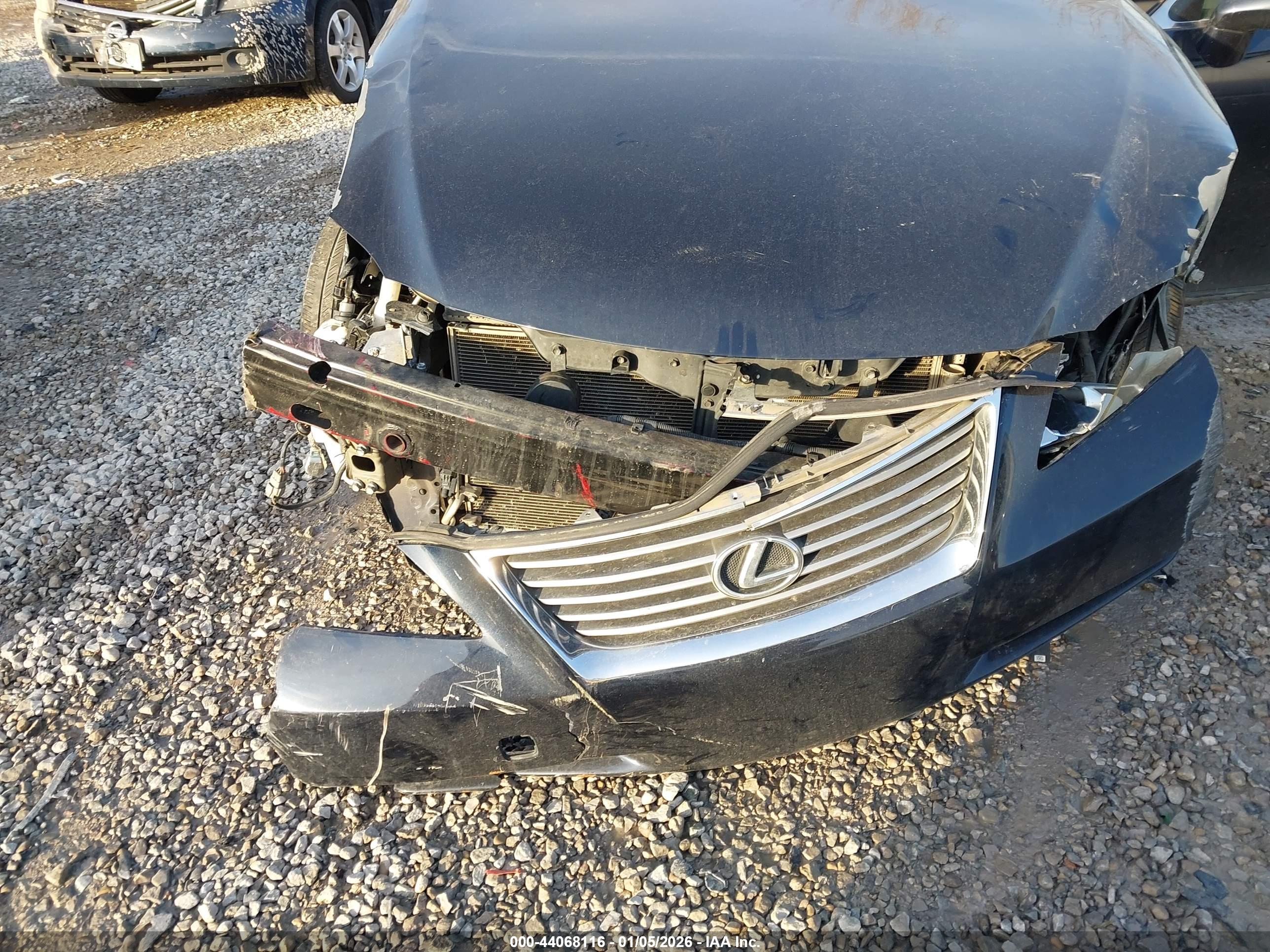 LEXUS ES image 6