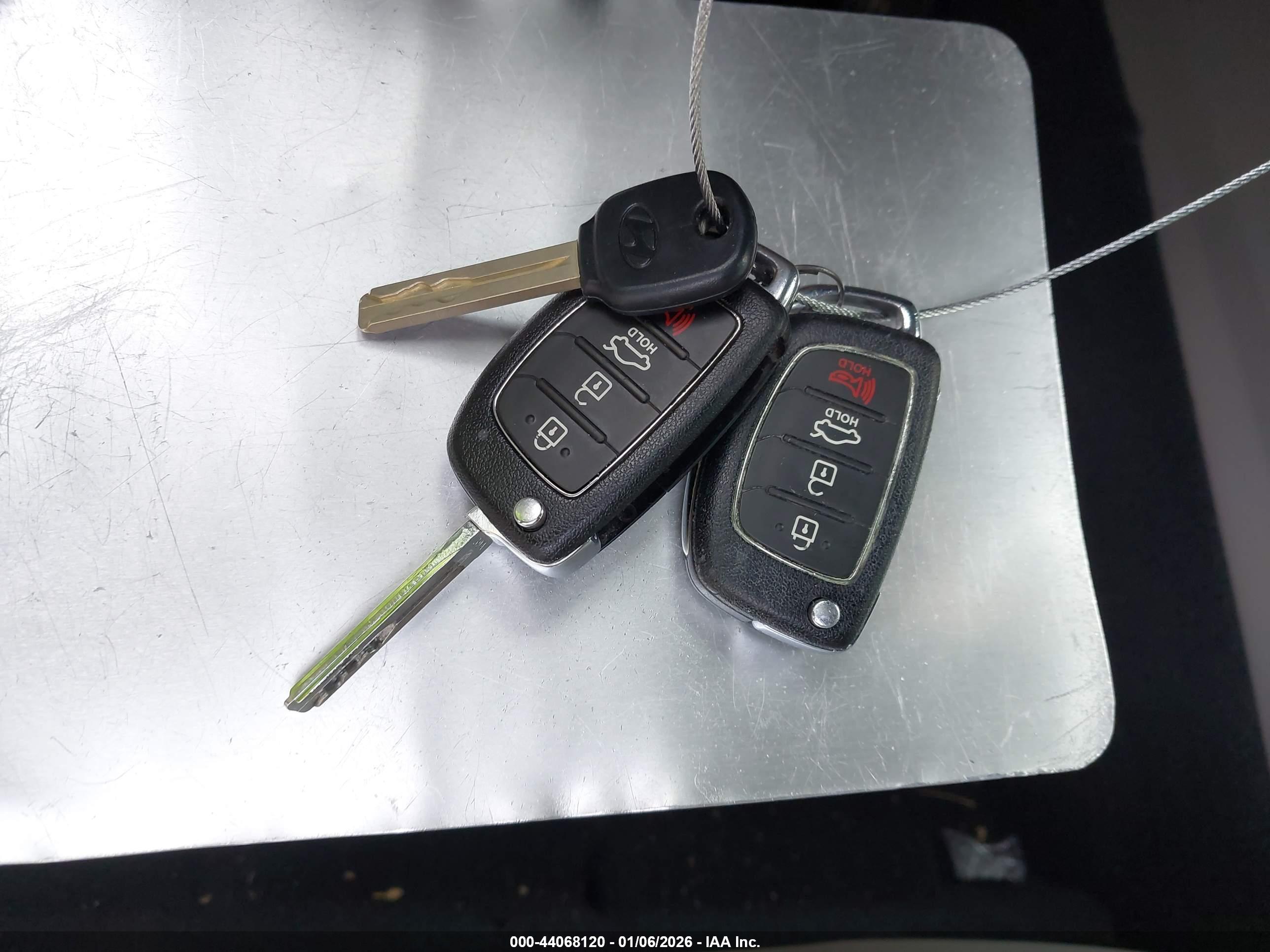 HYUNDAI SONATA image 11