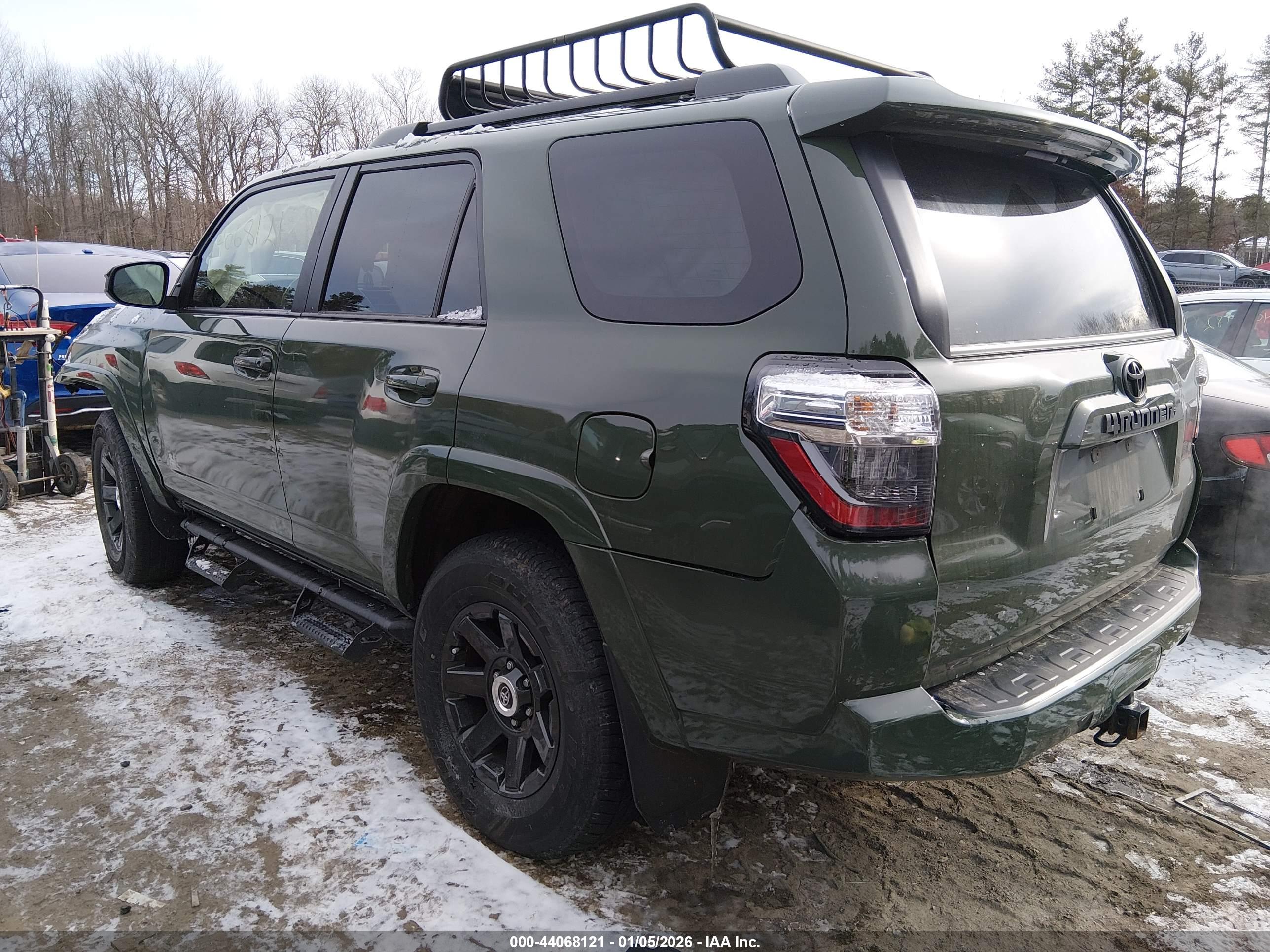 TOYOTA 4RUNNER image 3