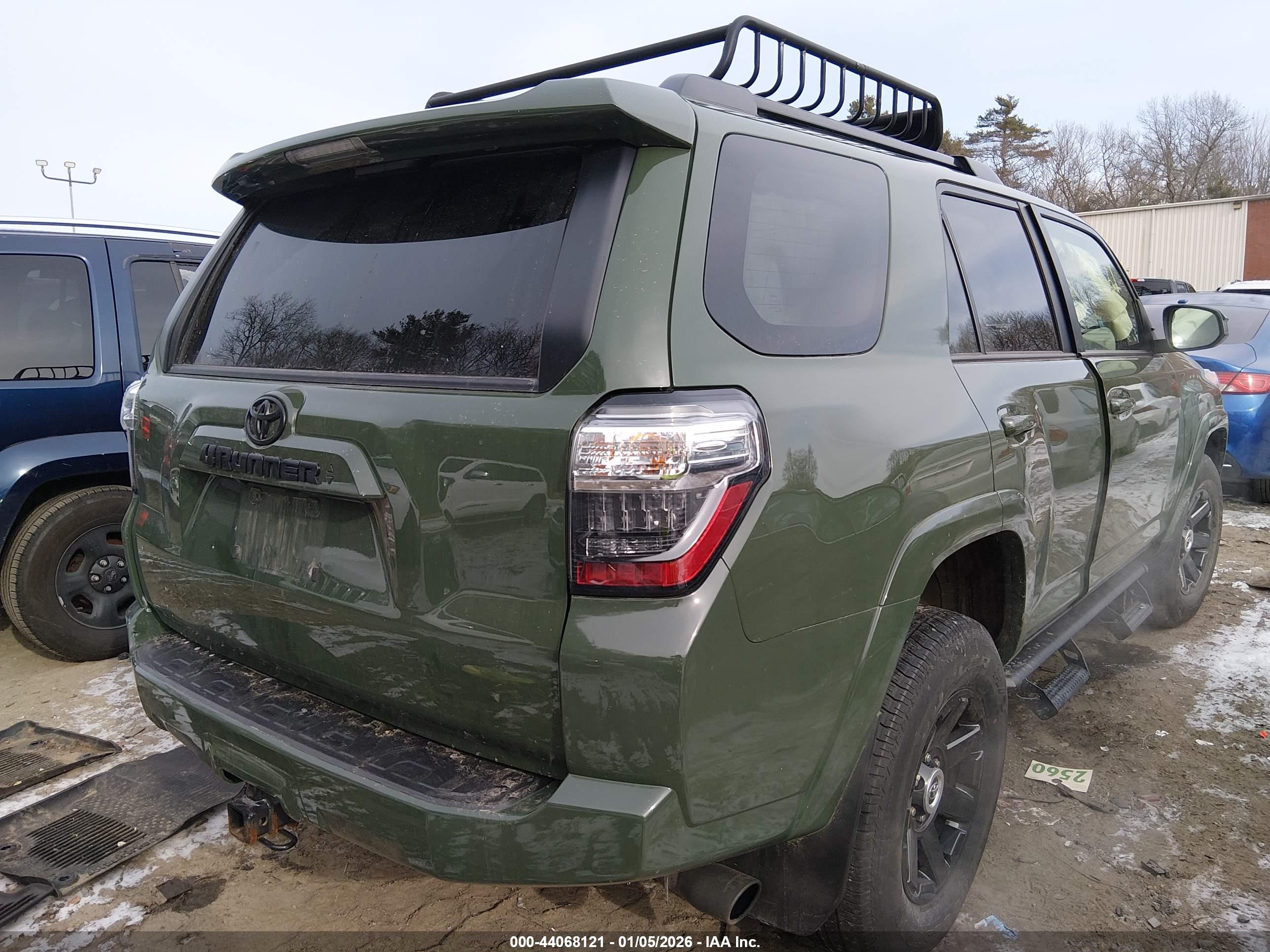 TOYOTA 4RUNNER image 4