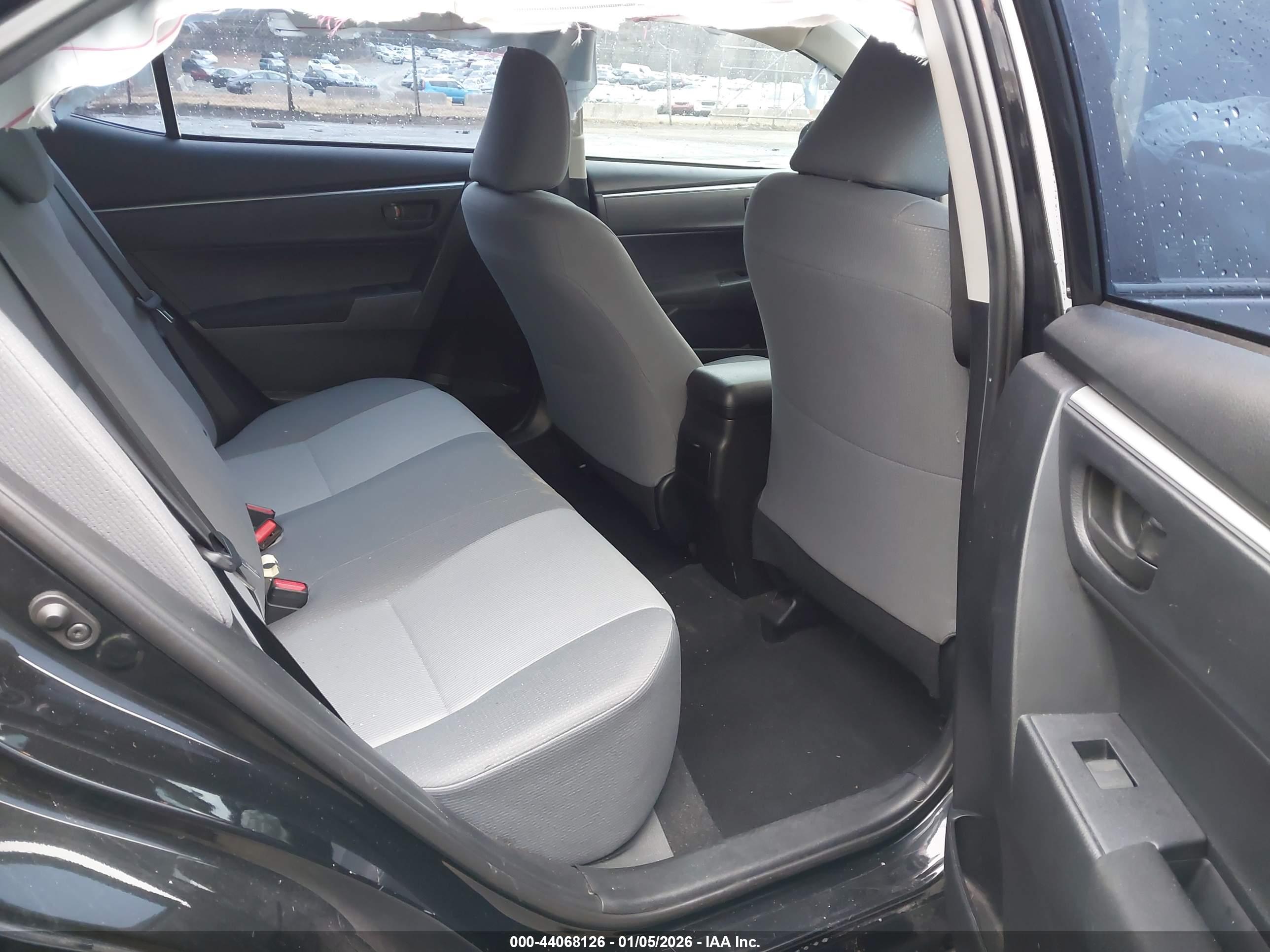 TOYOTA COROLLA image 8