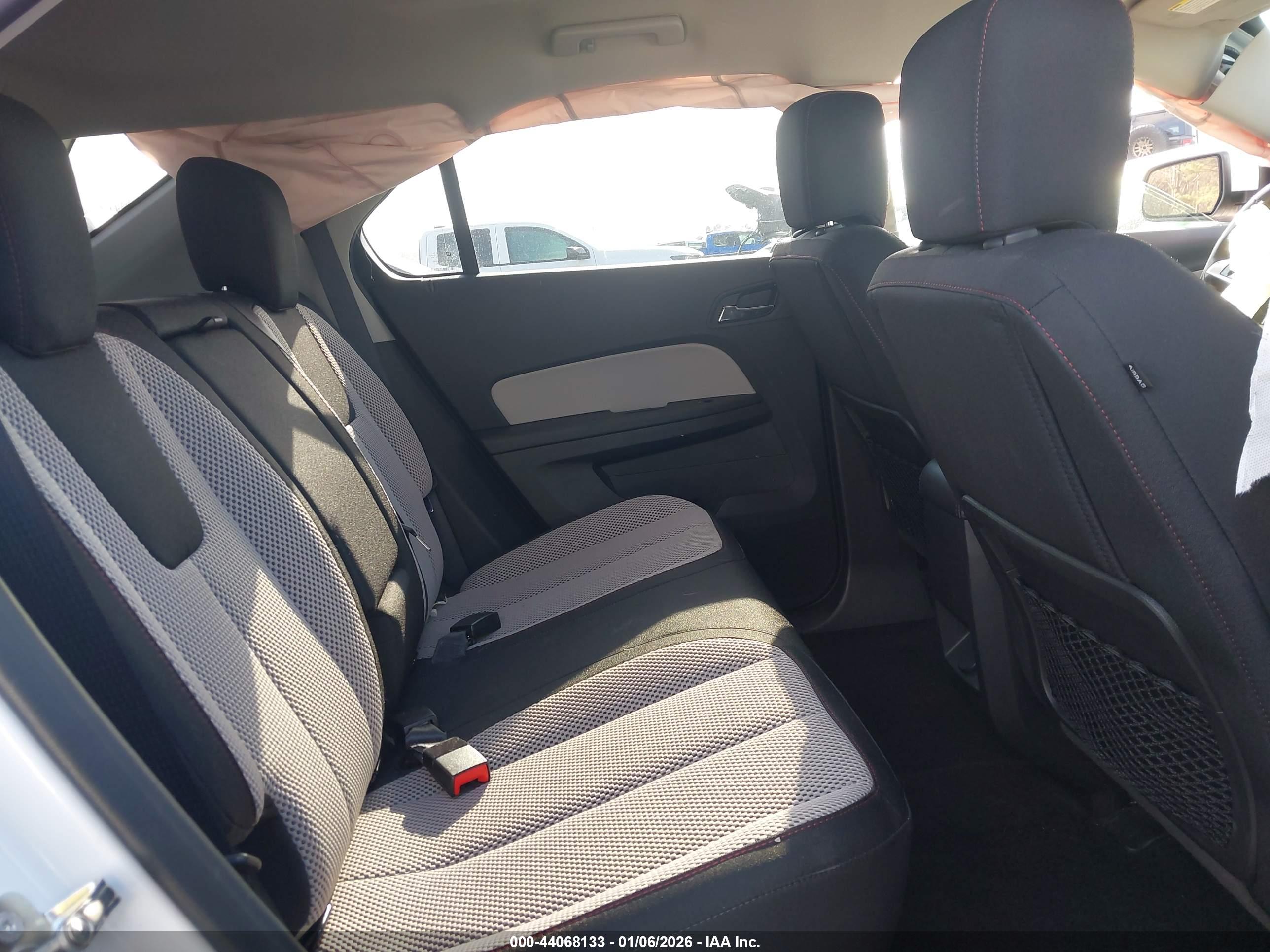 CHEVROLET EQUINOX image 8