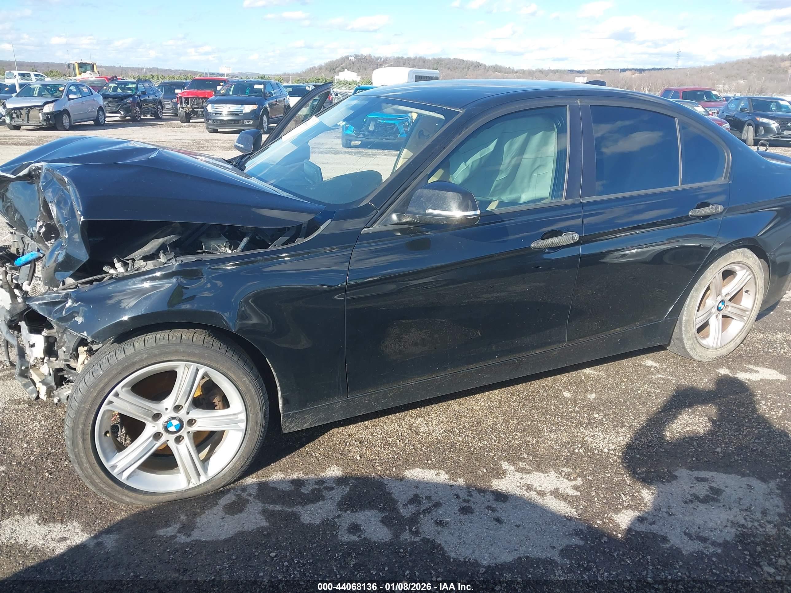 BMW 328I image 2