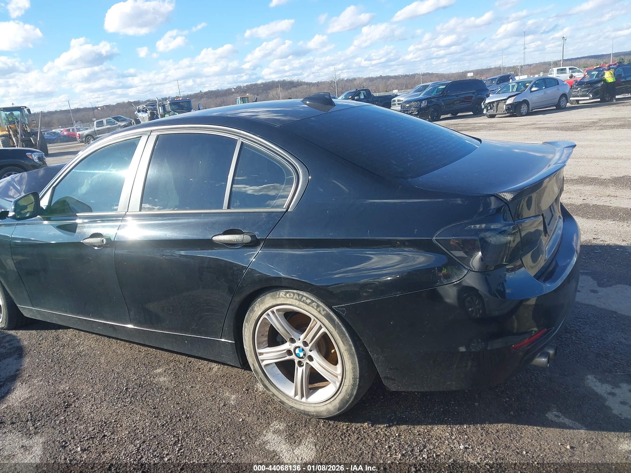BMW 328I image 3