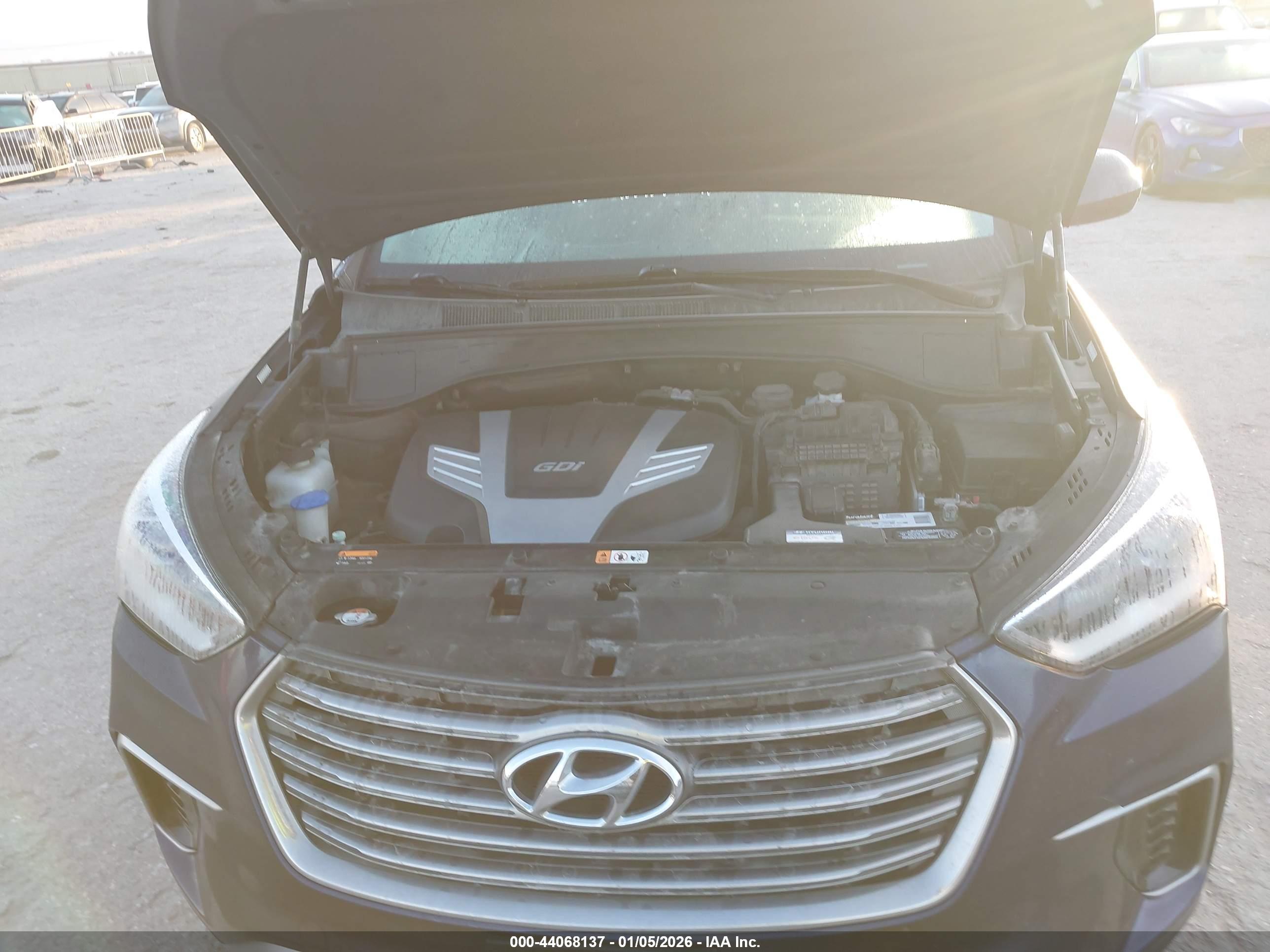 HYUNDAI SANTA image 10