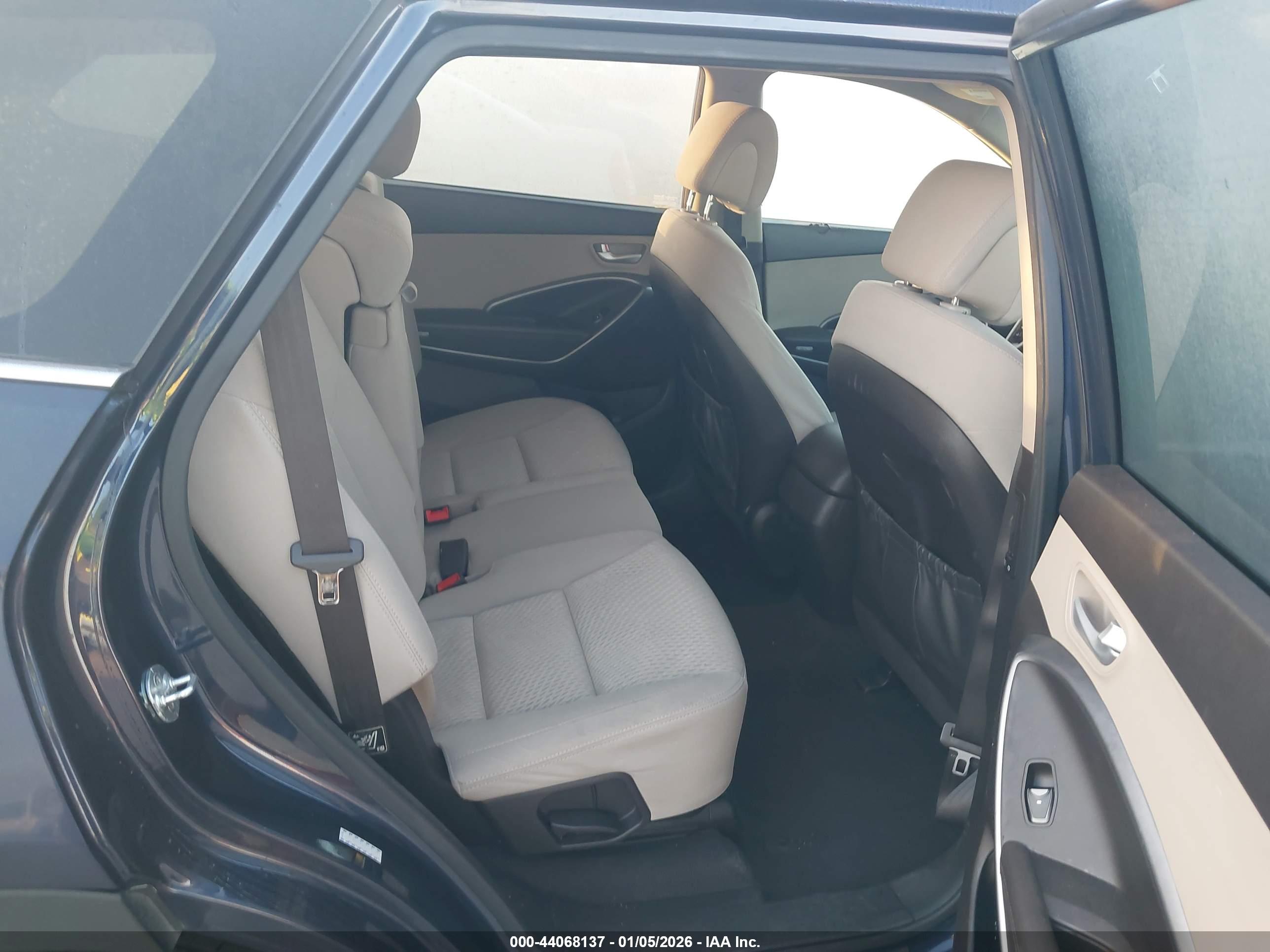 HYUNDAI SANTA image 8