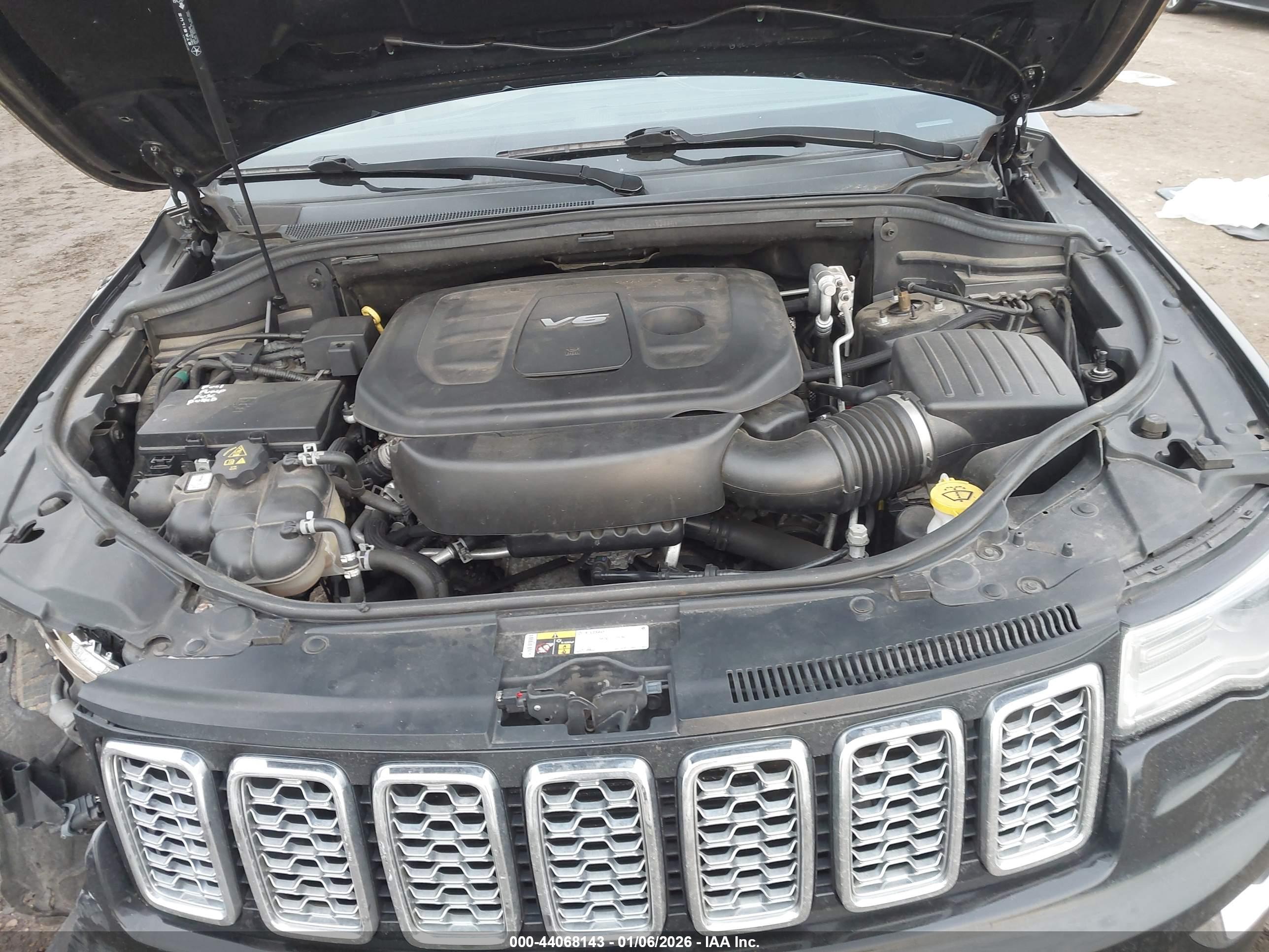 JEEP GRAND image 10