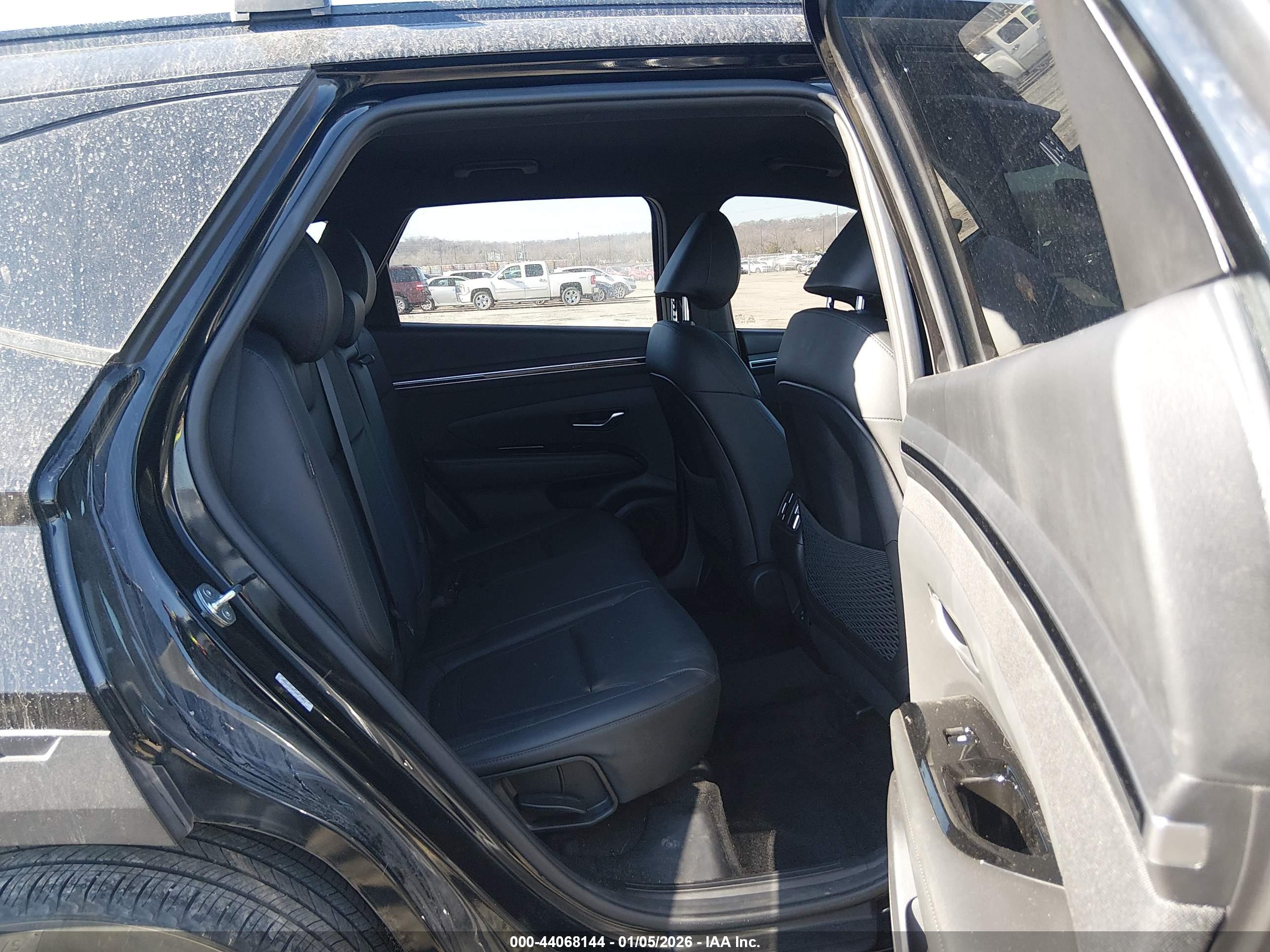 HYUNDAI TUCSON image 8