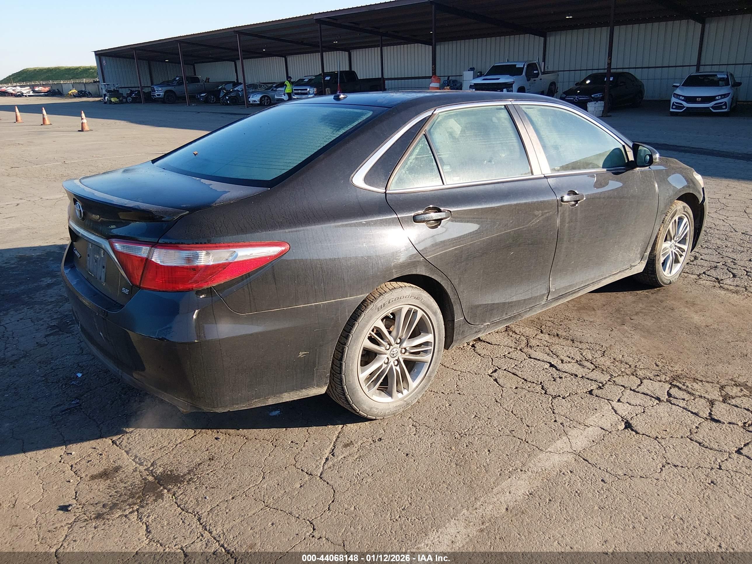 TOYOTA CAMRY image 4