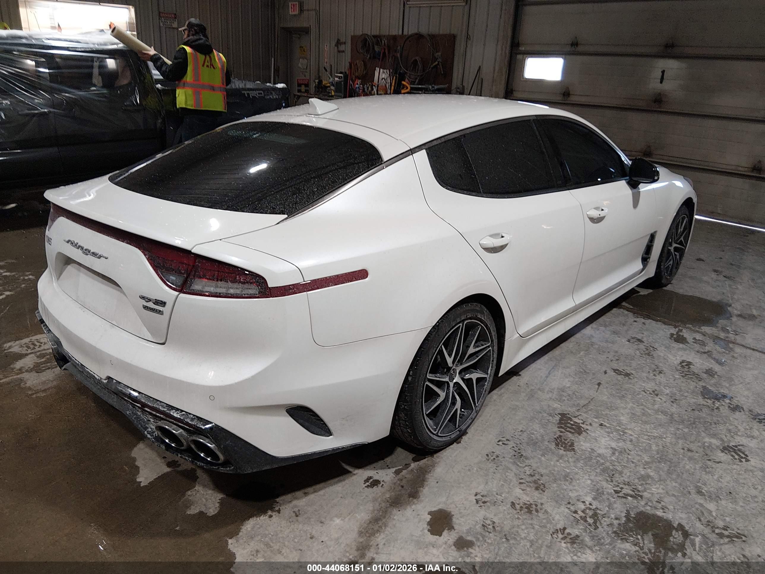 KIA STINGER image 4