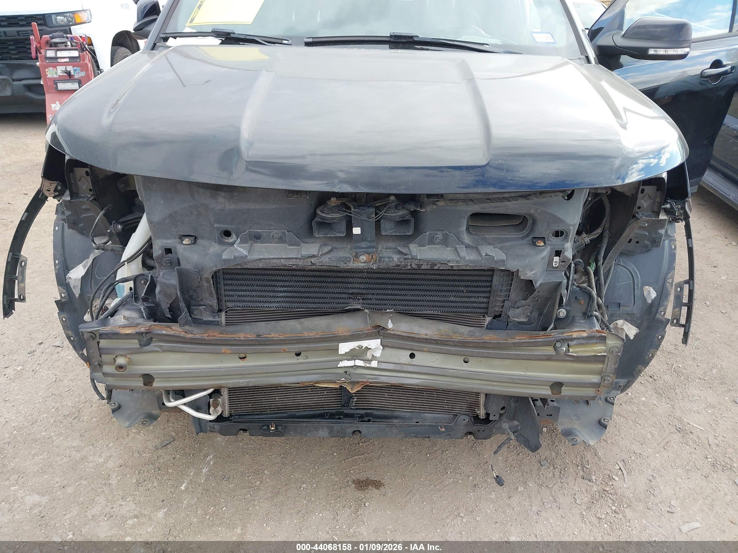 FORD EXPLORER image 6