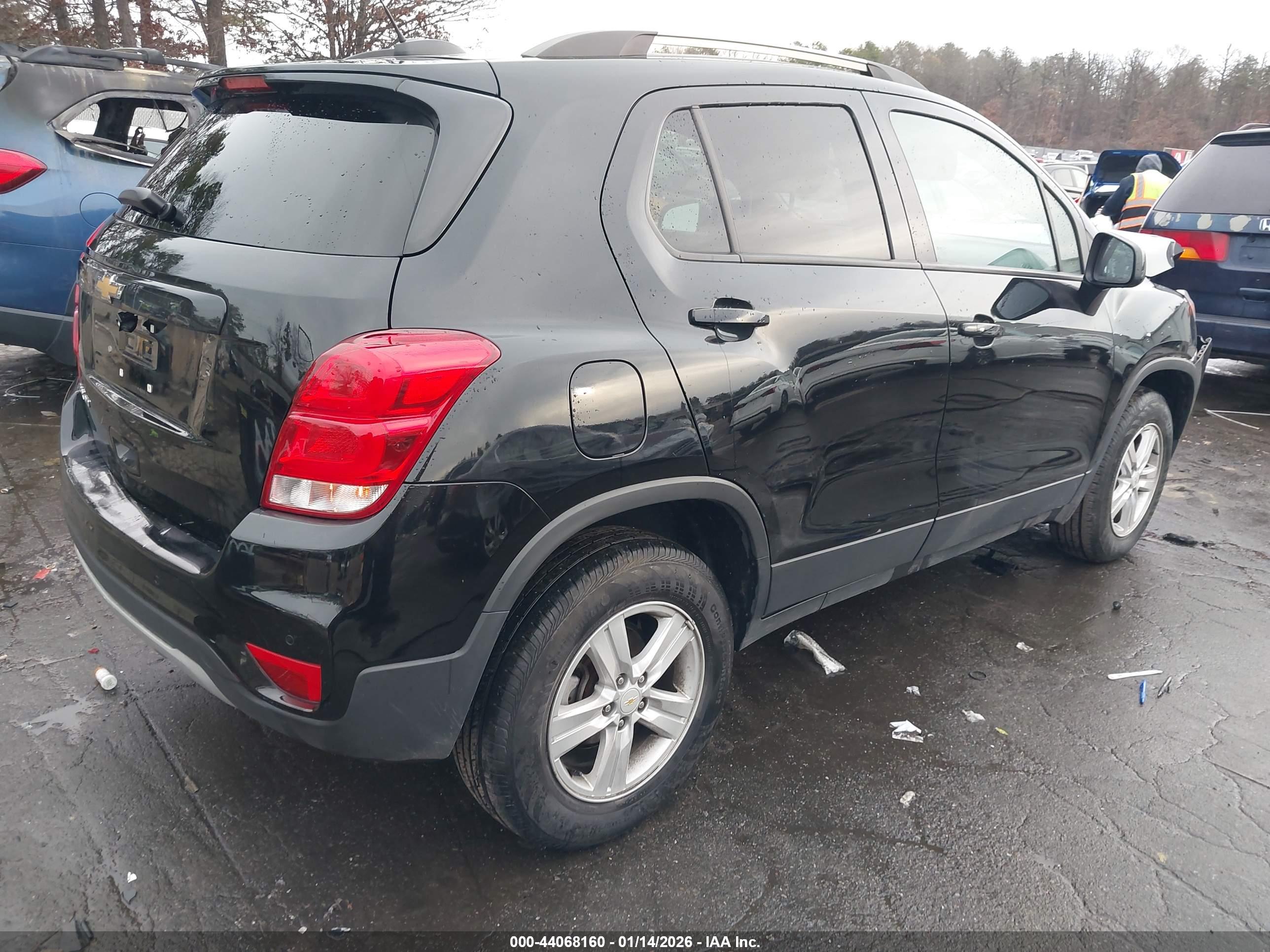 CHEVROLET TRAX image 4