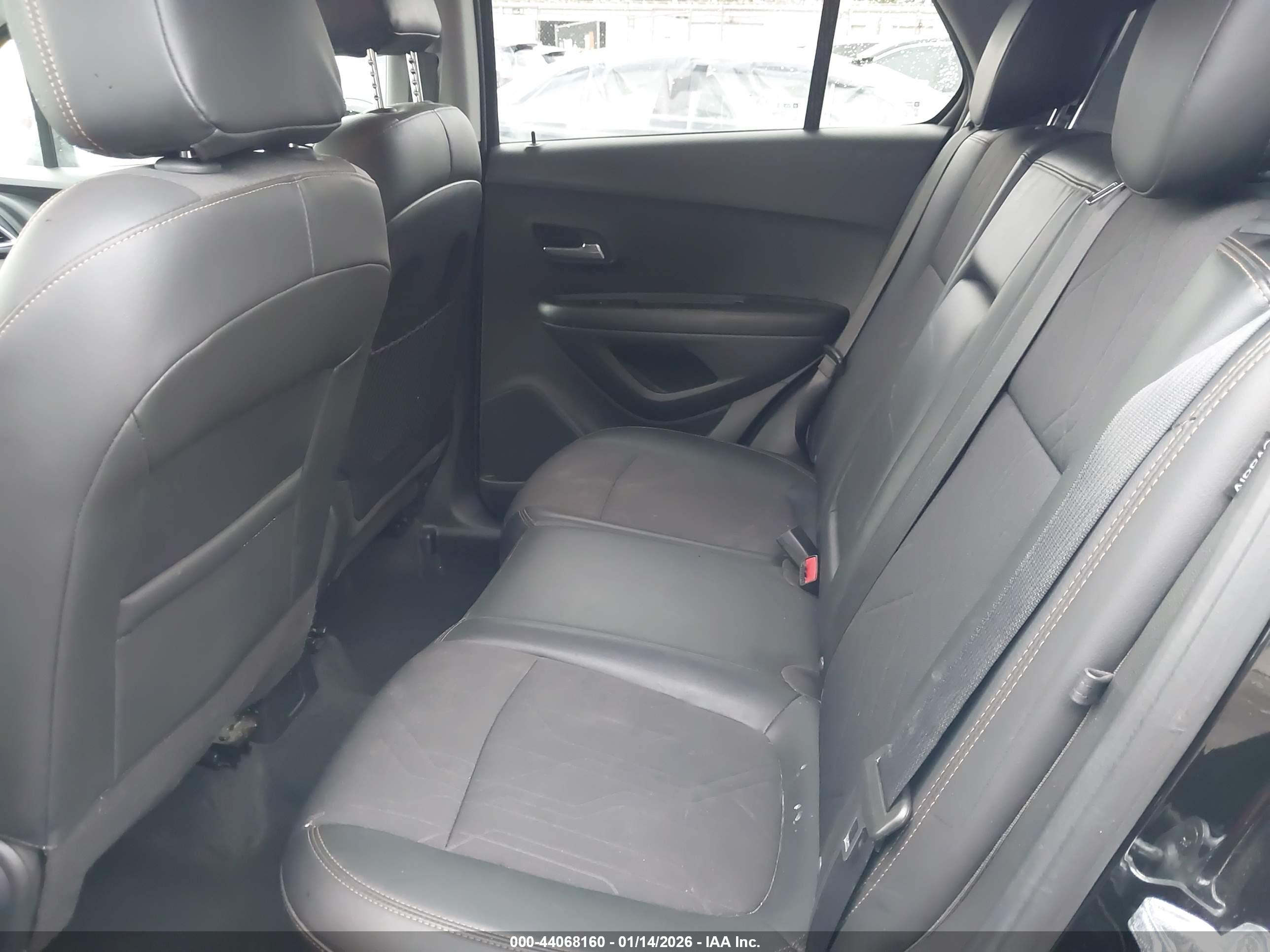 CHEVROLET TRAX image 8