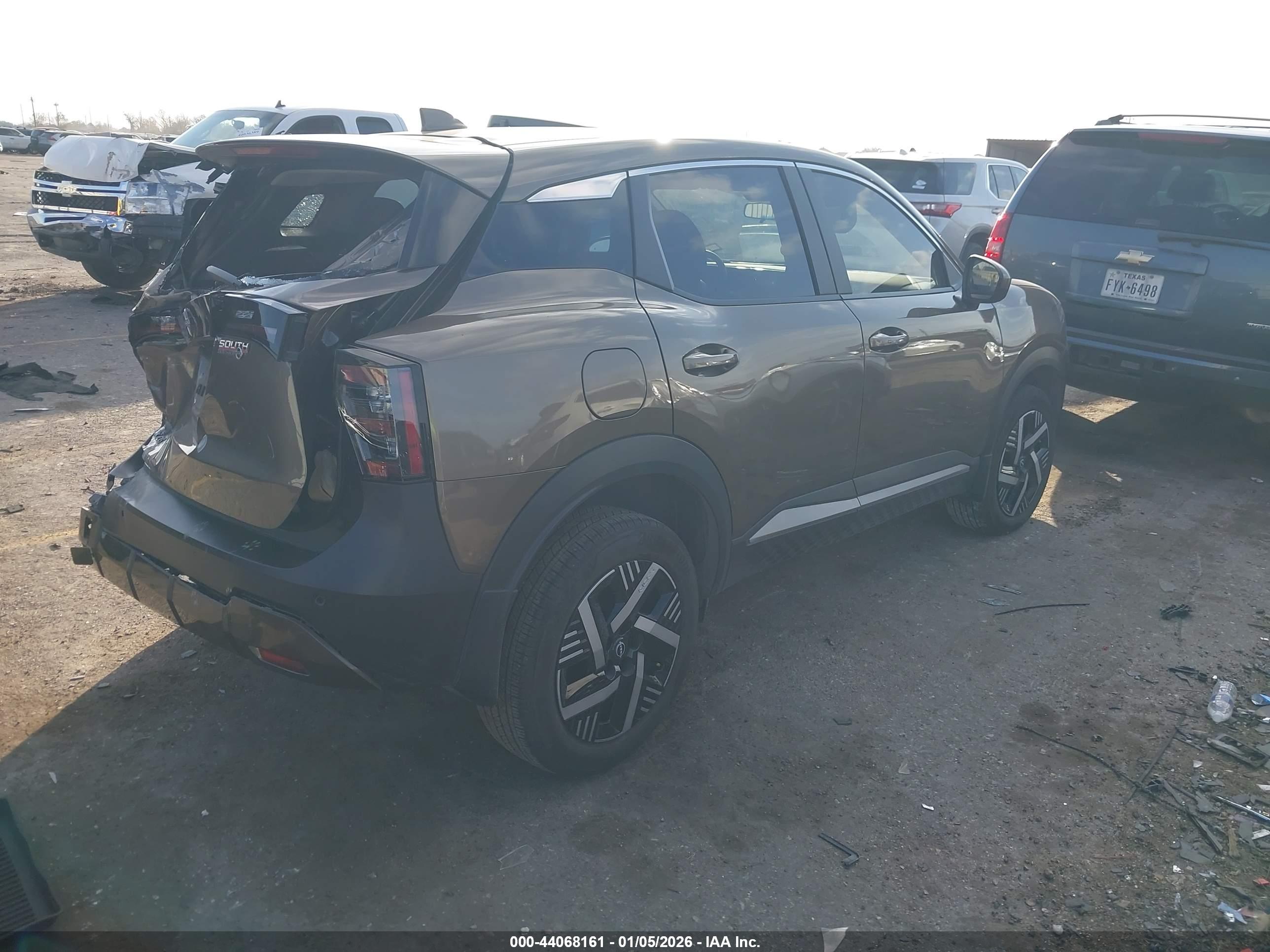 NISSAN KICKS image 4