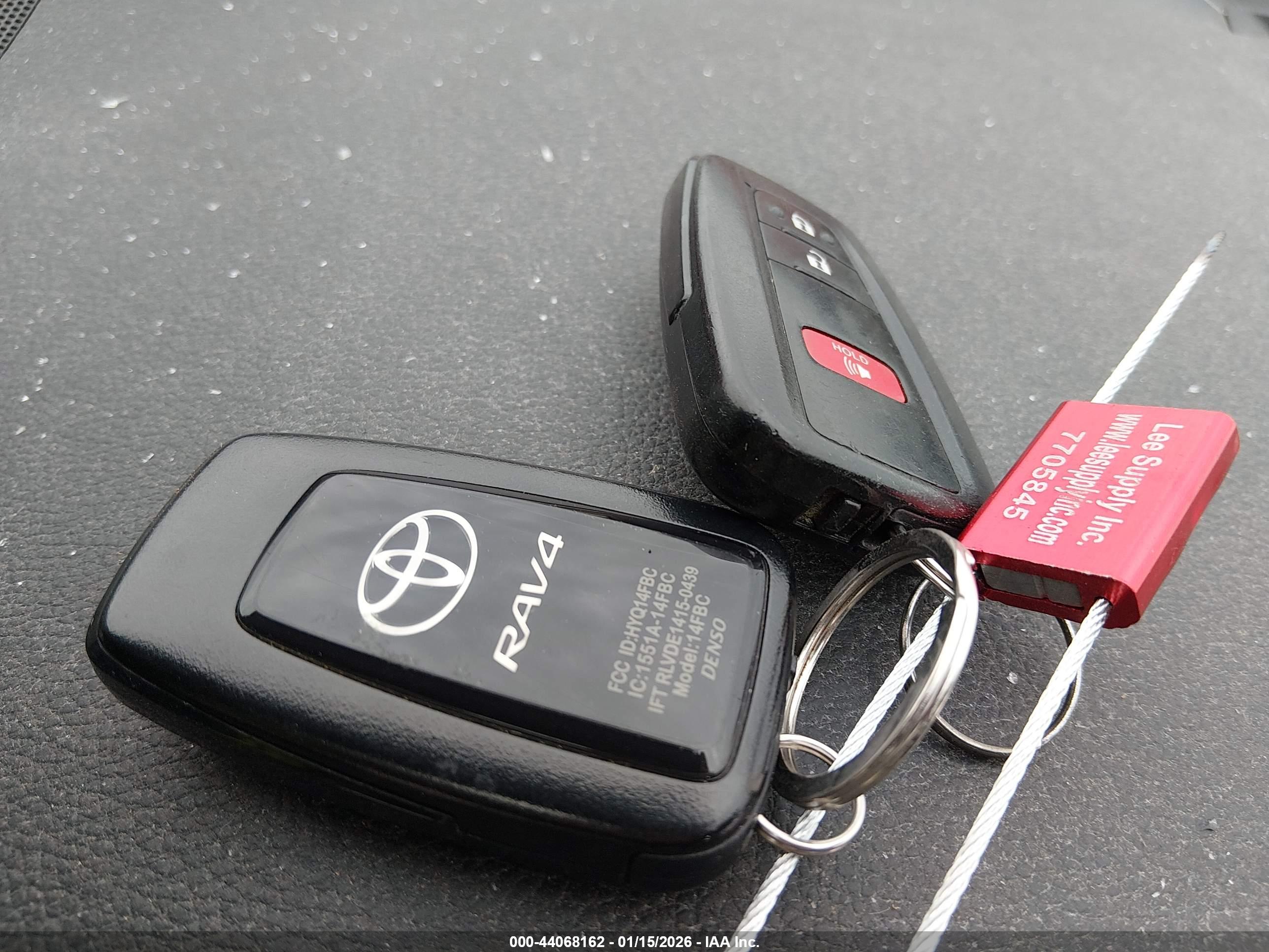 TOYOTA RAV4 image 11